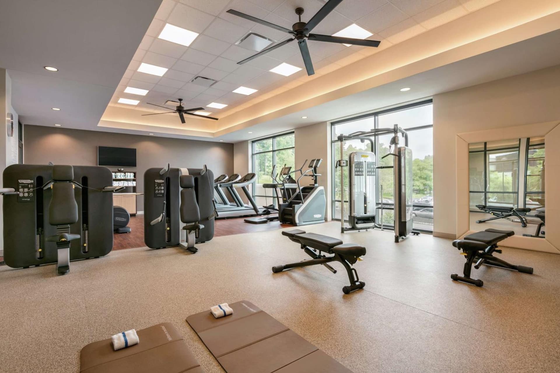 Embassy Suites By Hilton Berkeley Heights gallery photo in Berkeley Heights — image 21