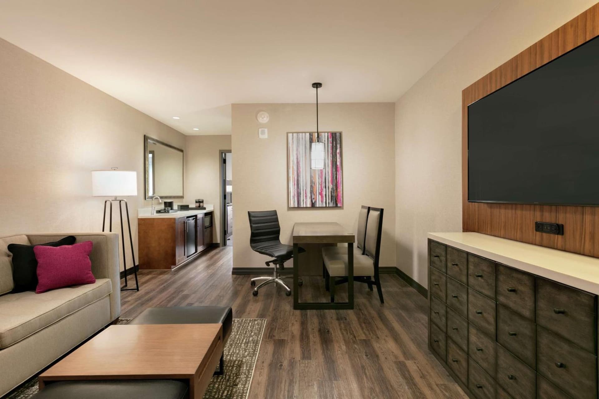 Embassy Suites By Hilton Berkeley Heights gallery photo in Berkeley Heights — image 15