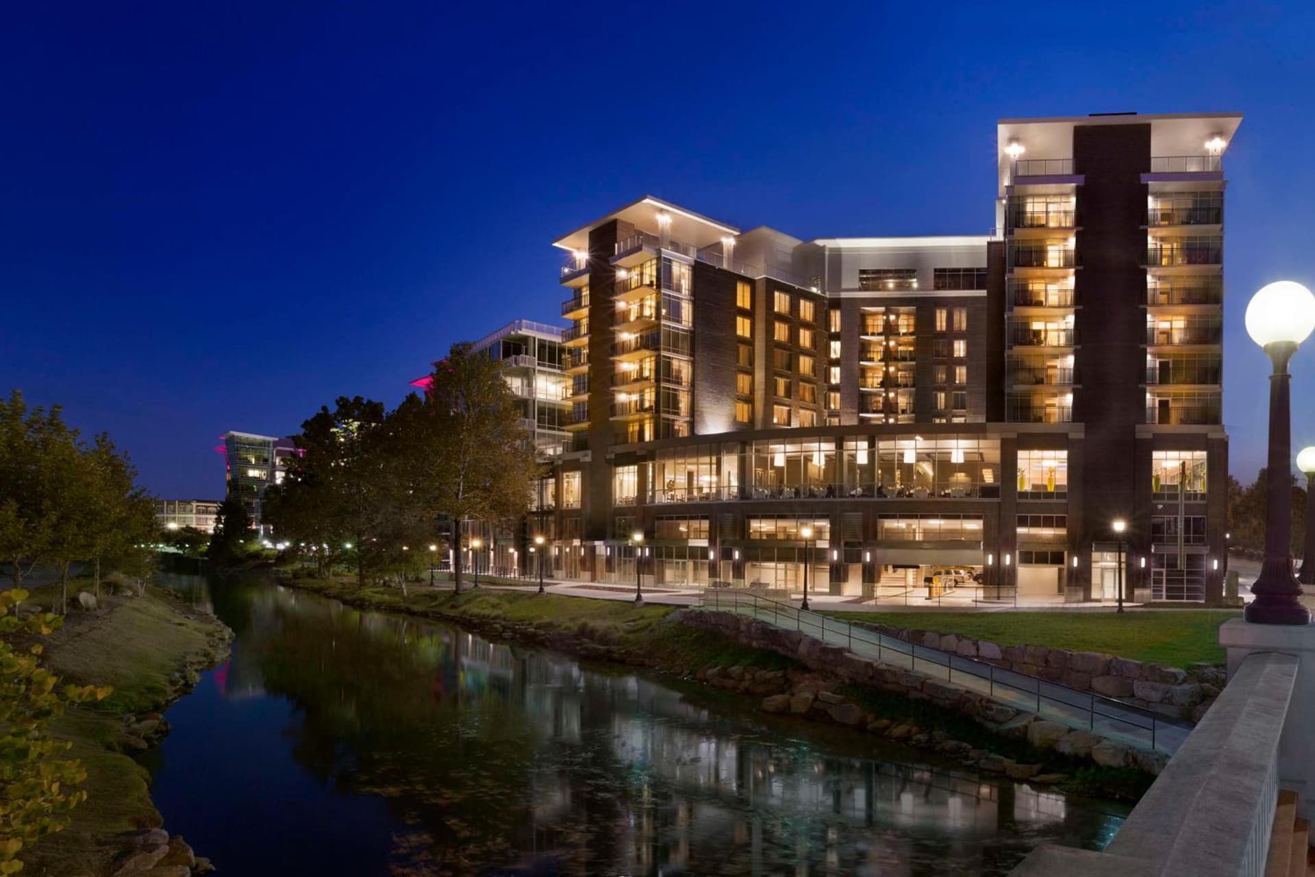 Embassy Suites by Hilton Greenville Downtown Riverplace gallery photo in Greenville, SC — image 32