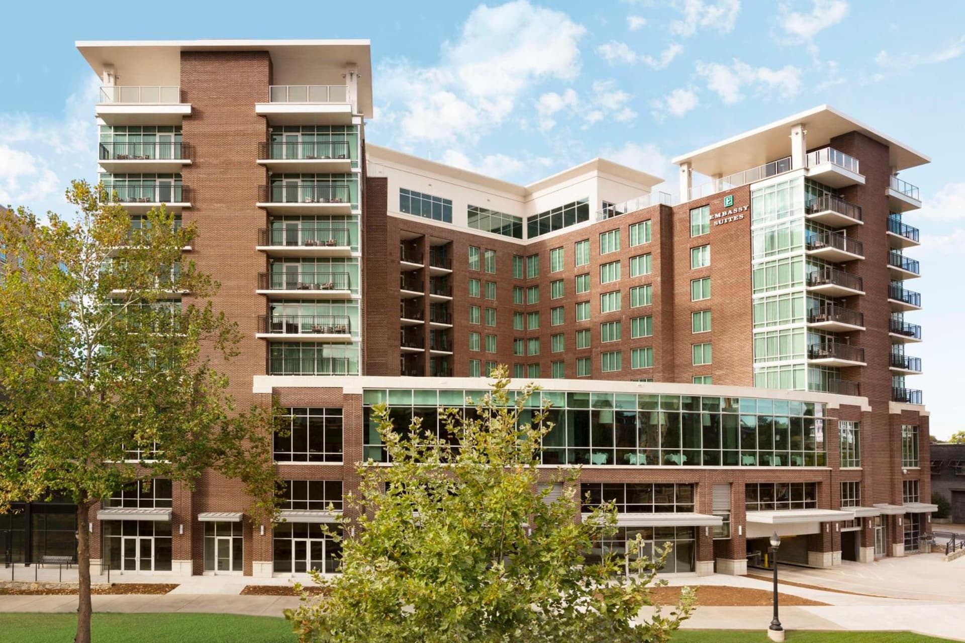 Embassy Suites by Hilton Greenville Downtown Riverplace gallery photo in Greenville, SC — image 13