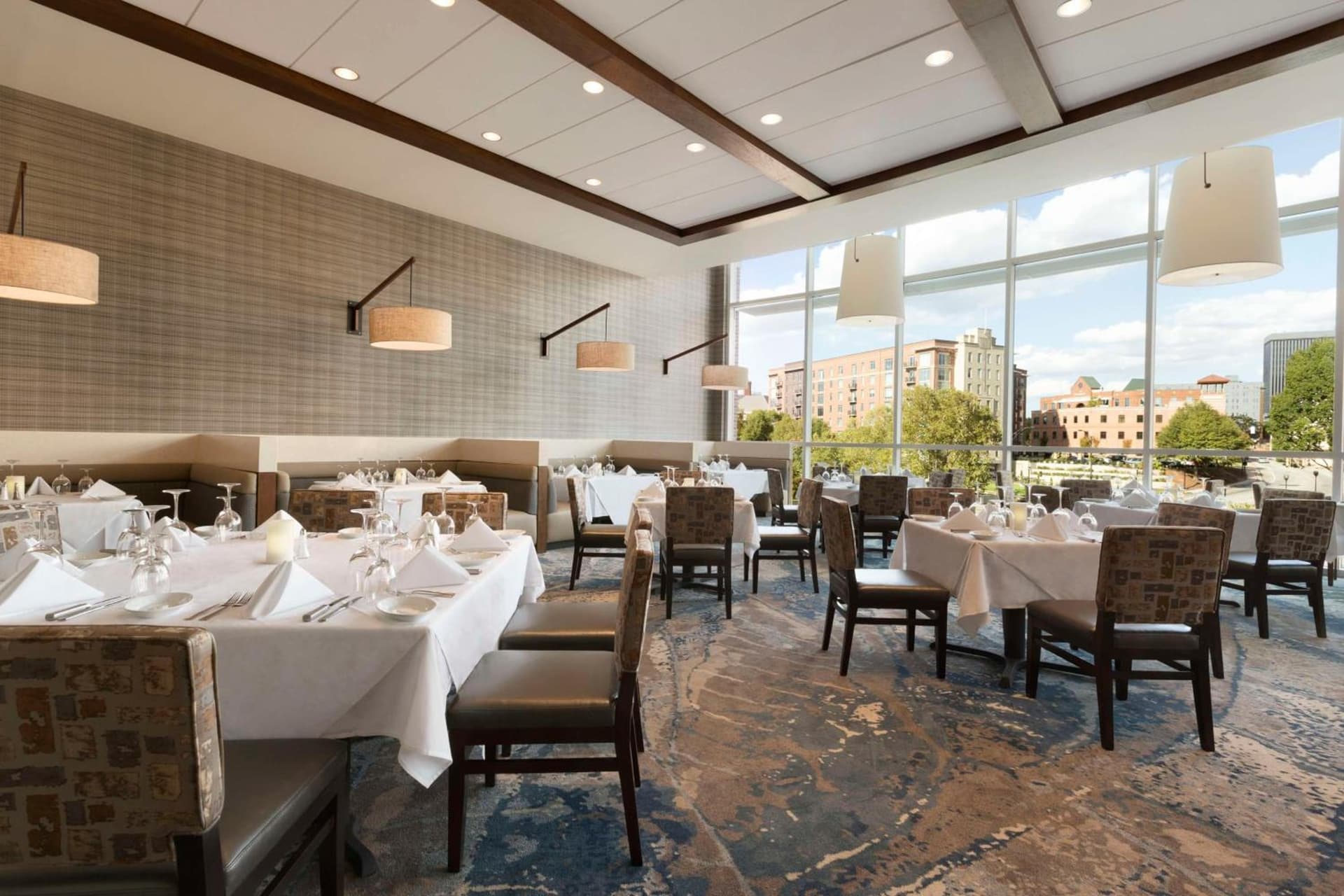Embassy Suites by Hilton Greenville Downtown Riverplace gallery photo in Greenville, SC — image 26