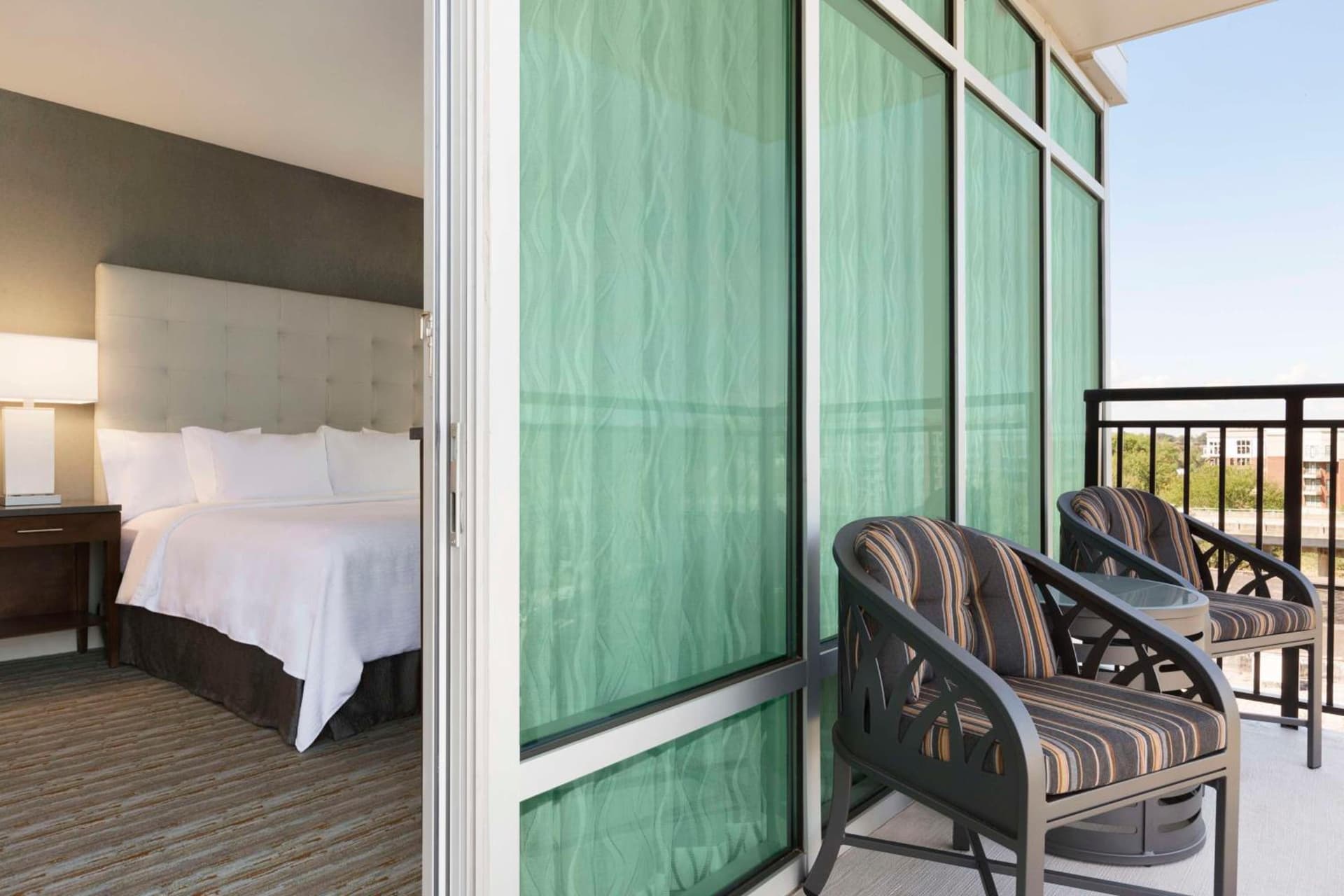 Embassy Suites by Hilton Greenville Downtown Riverplace gallery photo in Greenville, SC — image 10