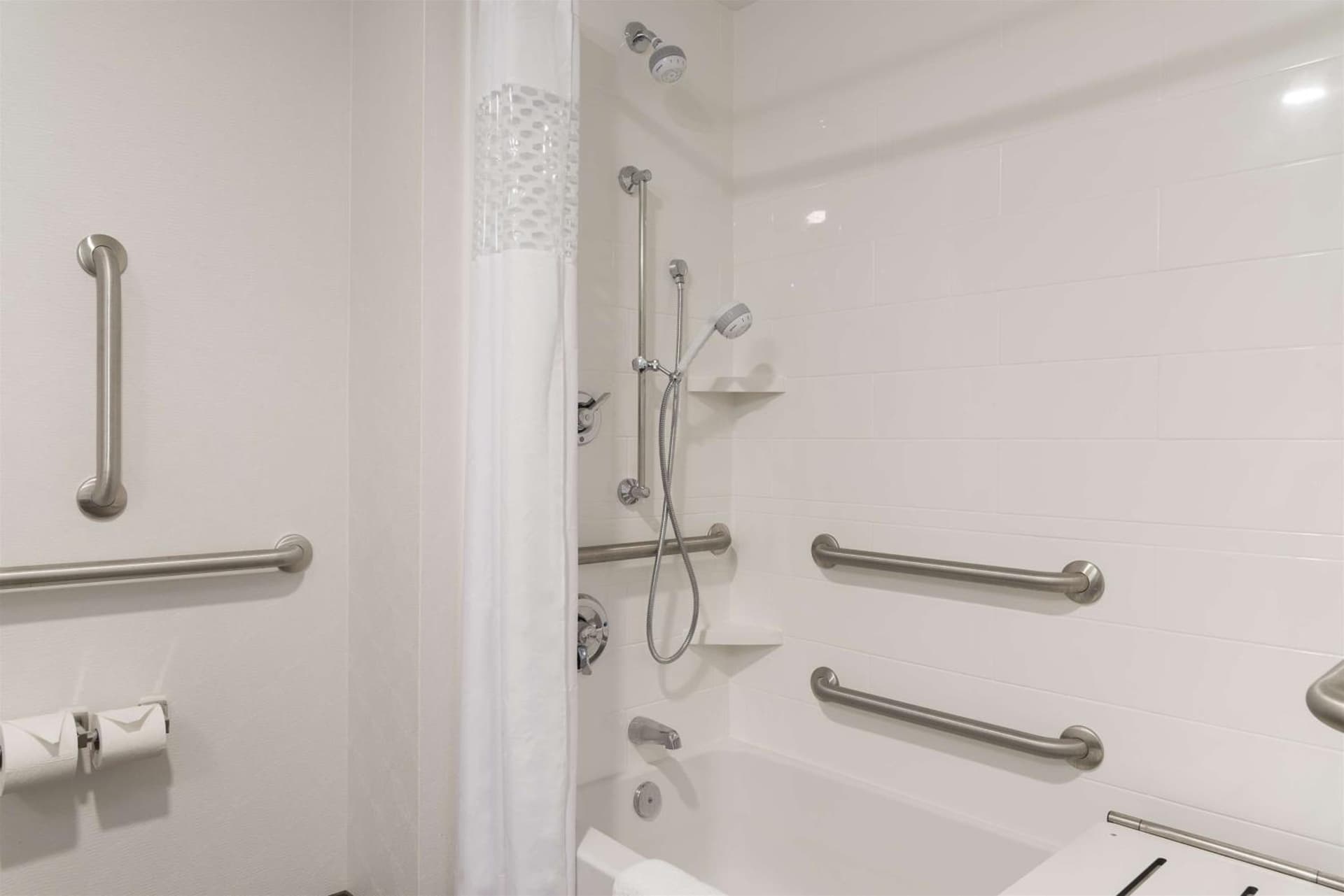 Hampton Inn Westfield Indianapolis interior in Westfield, IN — gallery photo 2