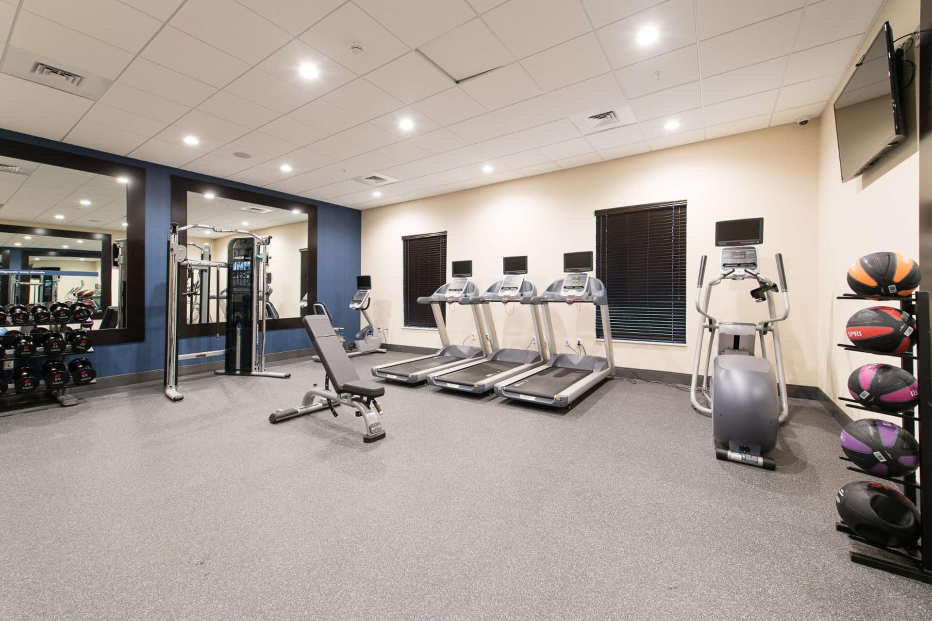 Hampton Inn and Suites Fayetteville, NC gallery photo in Fayetteville, NC — image 25
