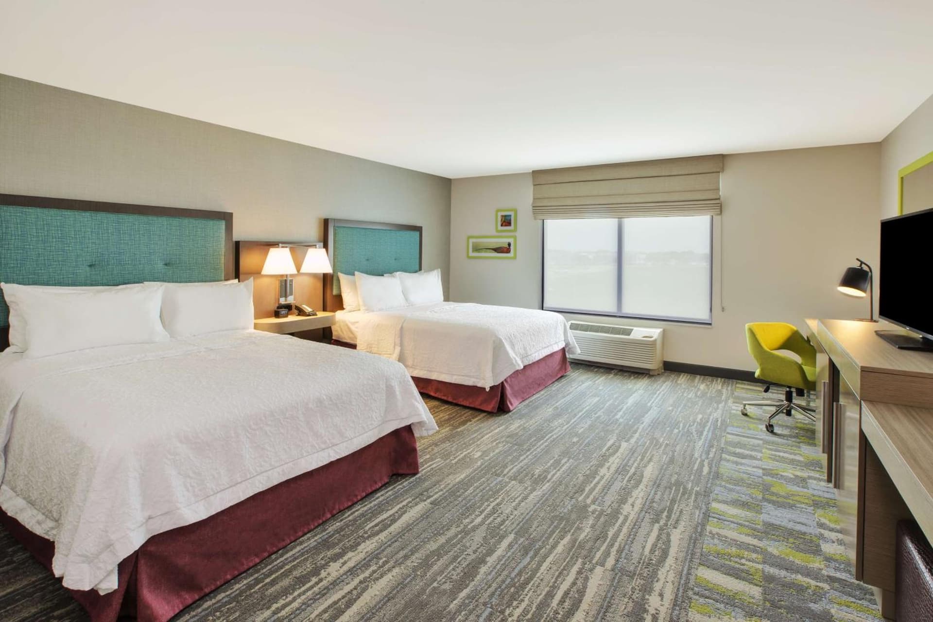 Hampton Inn & Suites By Hilton, Southwest Sioux Falls interior in Sioux Falls, SD — gallery photo 2