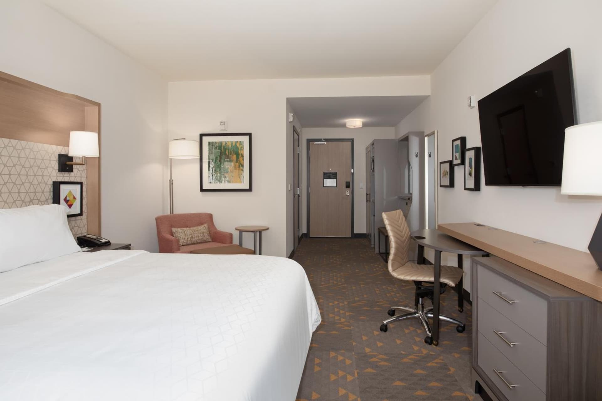 Holiday Inn Glendale - Stadium & Ent Dist by IHG gallery photo in Glendale, AZ — image 14