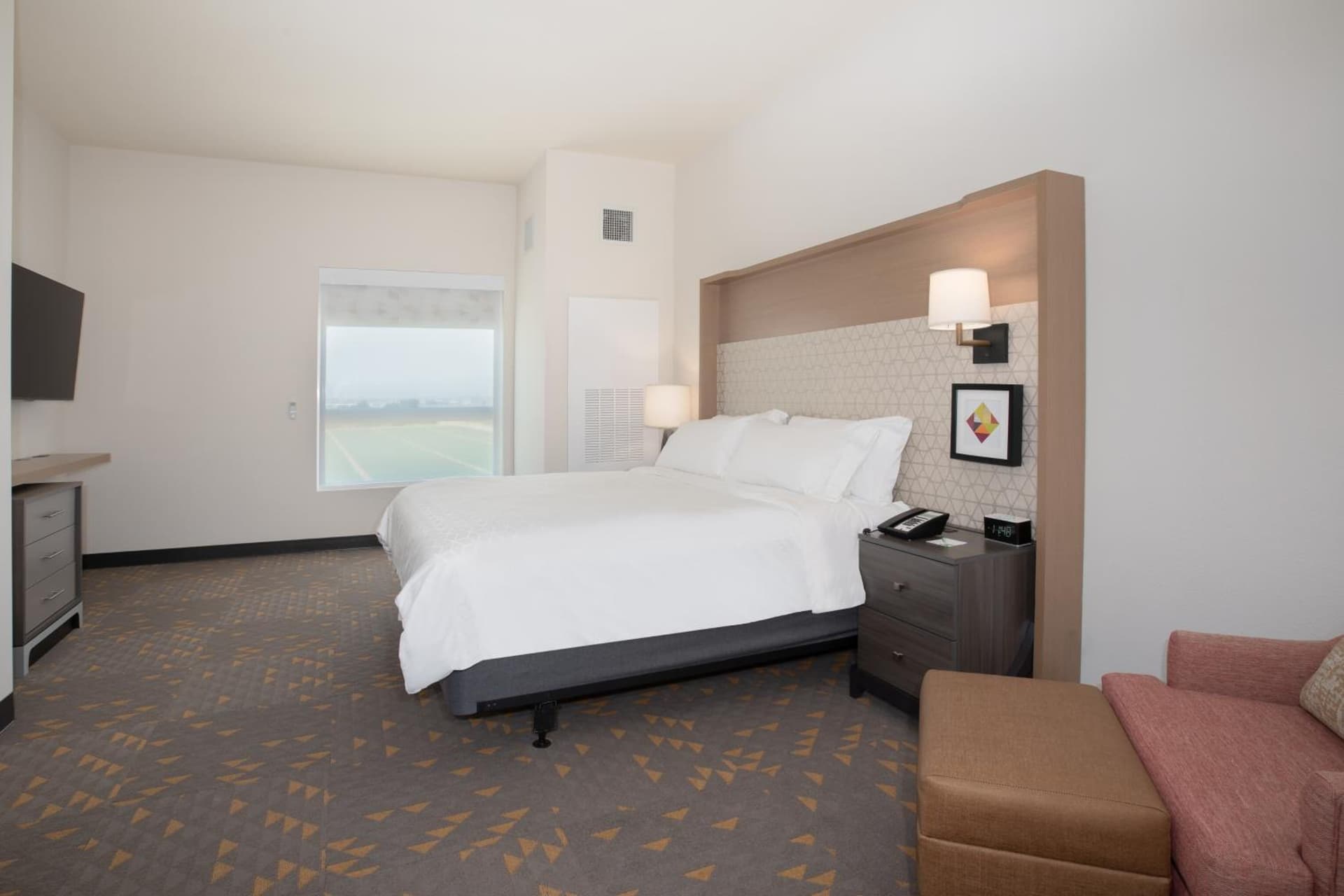 Holiday Inn Glendale - Stadium & Ent Dist by IHG gallery photo in Glendale, AZ — image 23