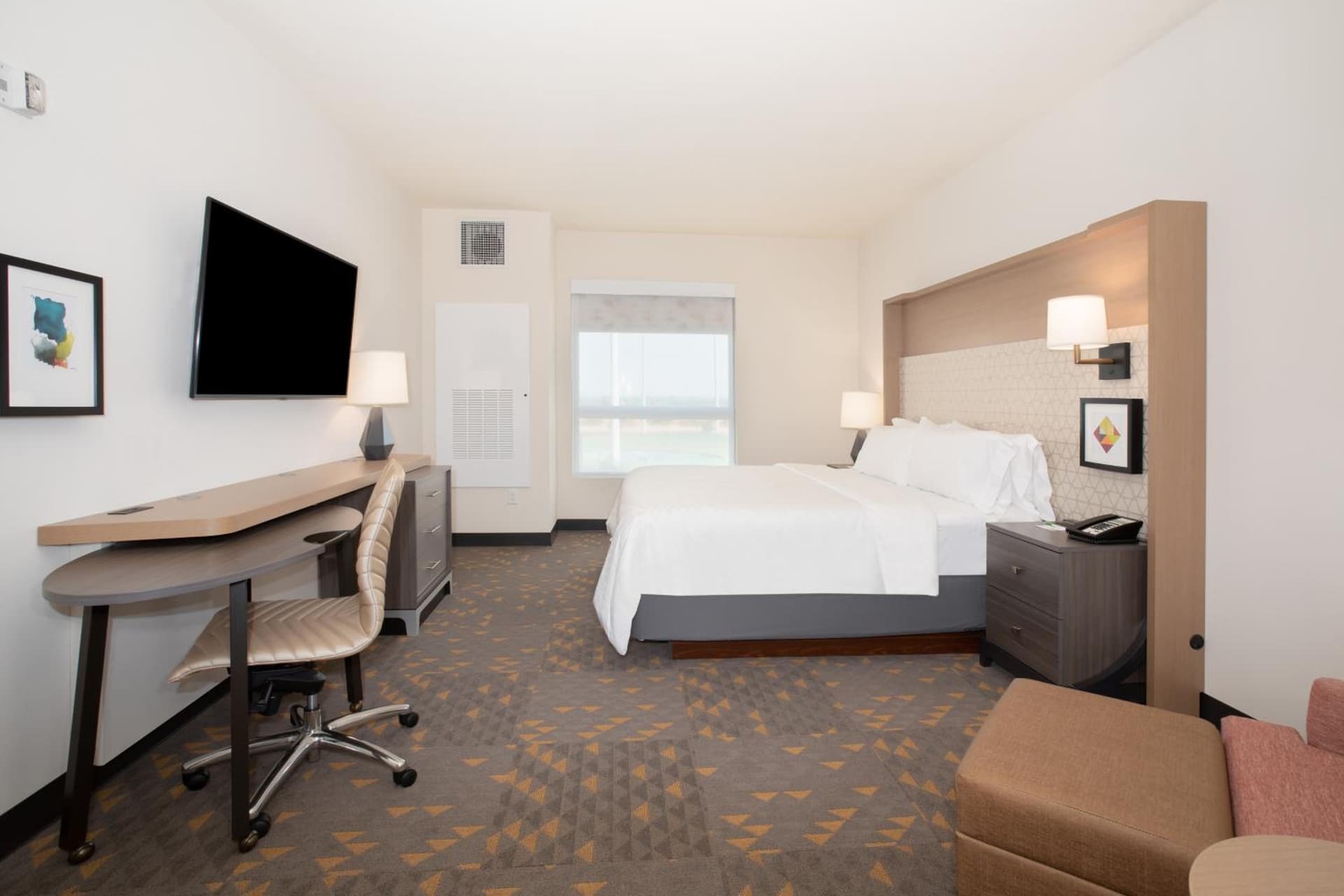 Holiday Inn Glendale - Stadium & Ent Dist by IHG gallery photo in Glendale, AZ — image 21