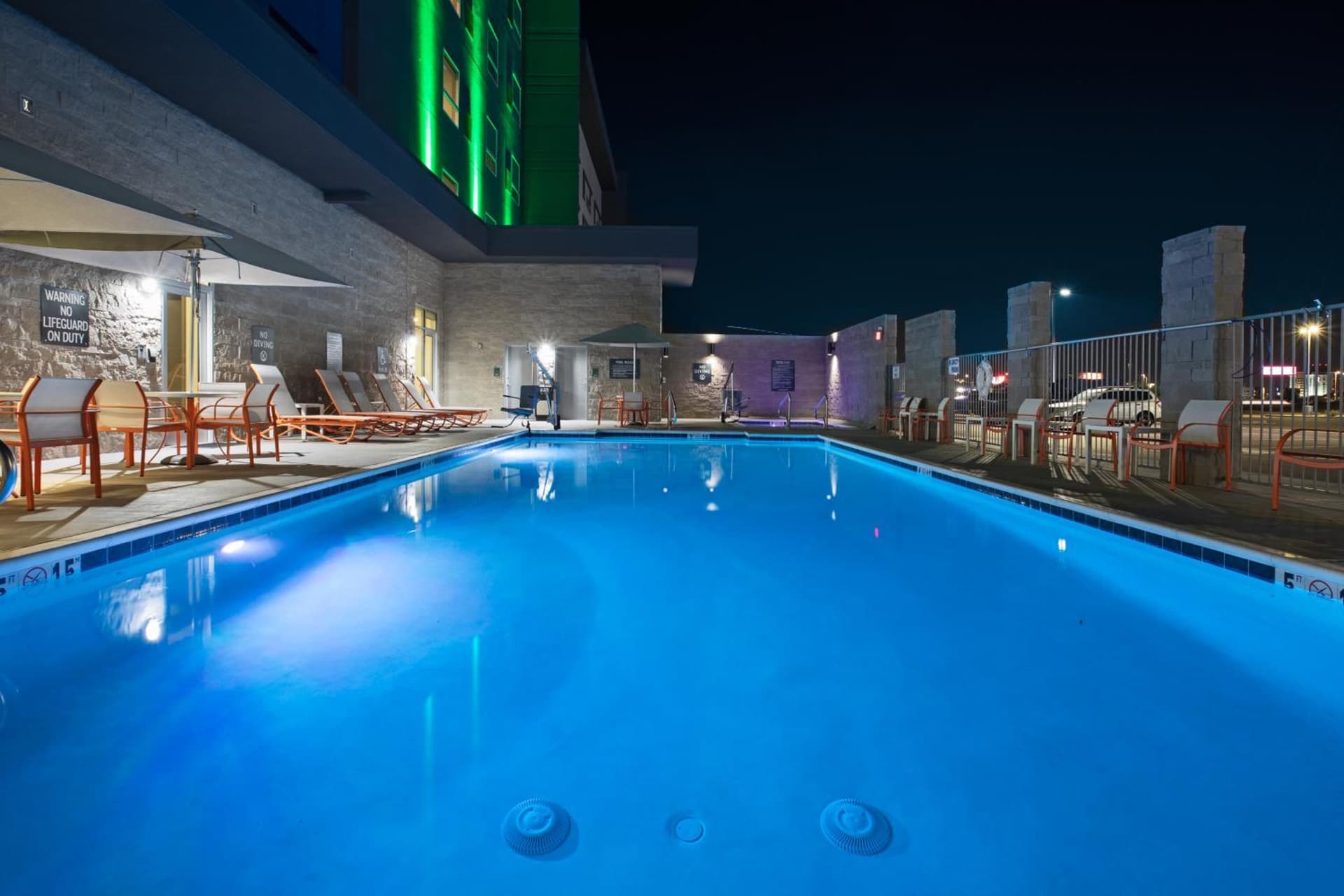 Holiday Inn Glendale - Stadium & Ent Dist by IHG gallery photo in Glendale, AZ — image 6