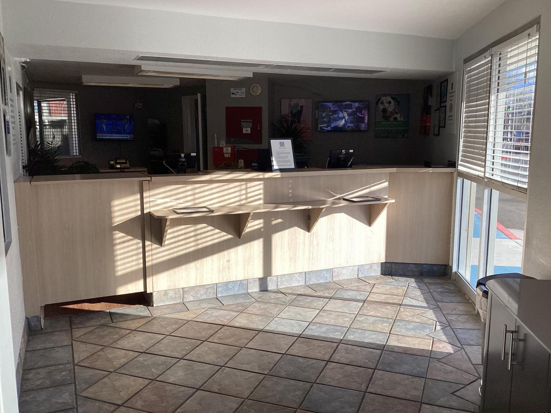Motel 6-Reno, NV - Livestock Events Center interior in Reno, NV — gallery photo 2