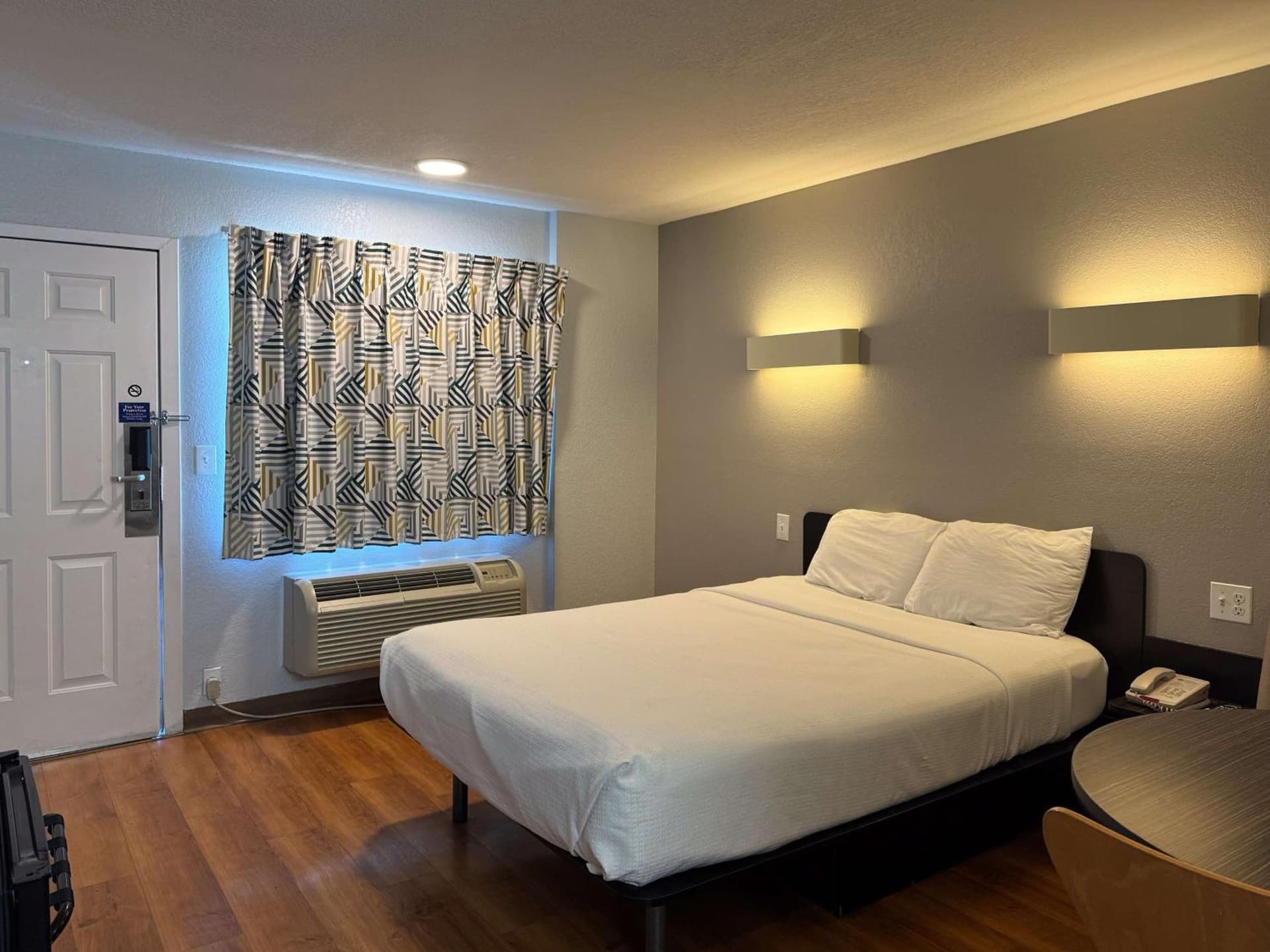 Motel 6-Simi Valley, CA gallery photo in Simi Valley, CA — image 5
