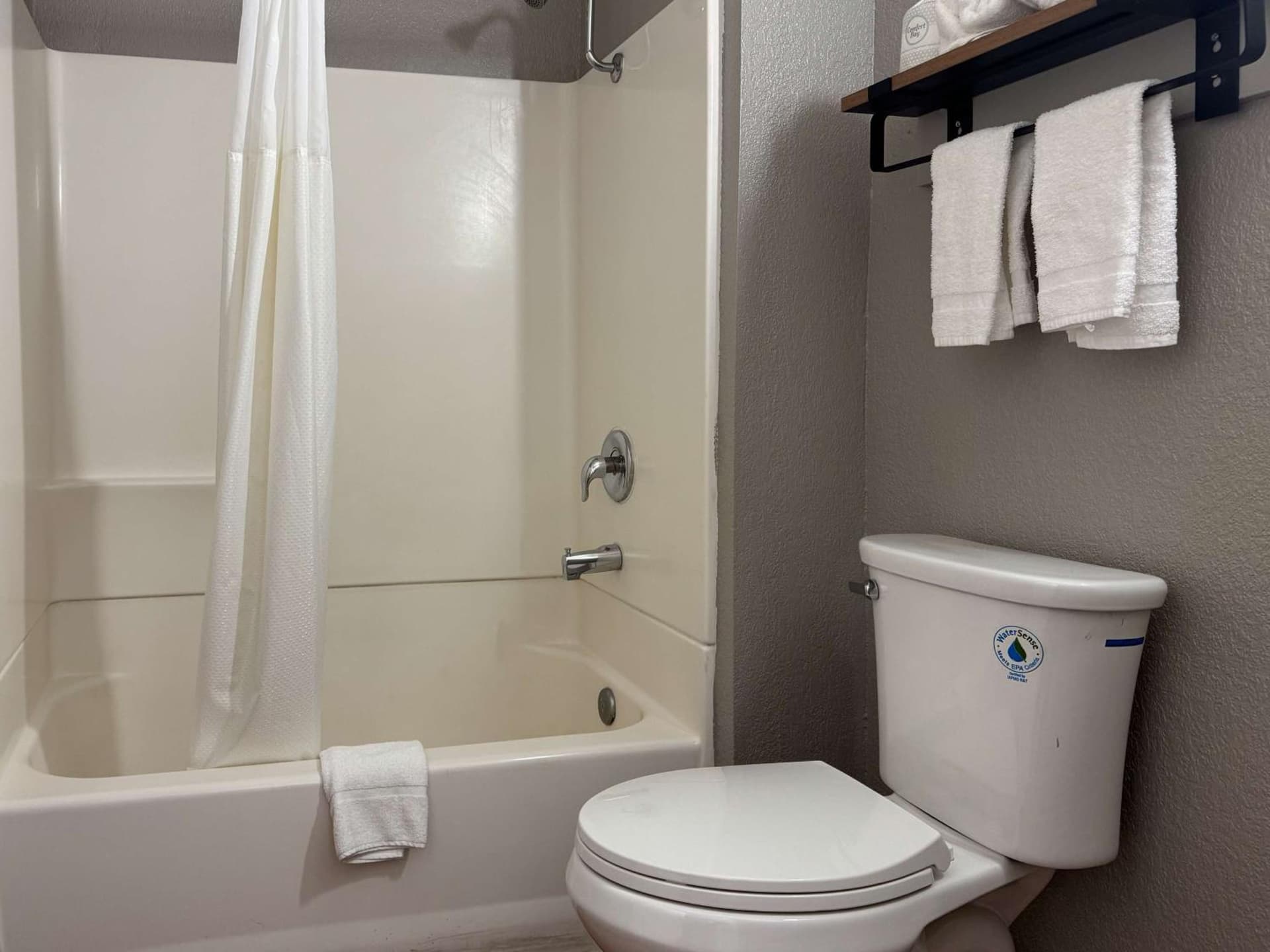 Motel 6-Simi Valley, CA gallery photo in Simi Valley, CA — image 10
