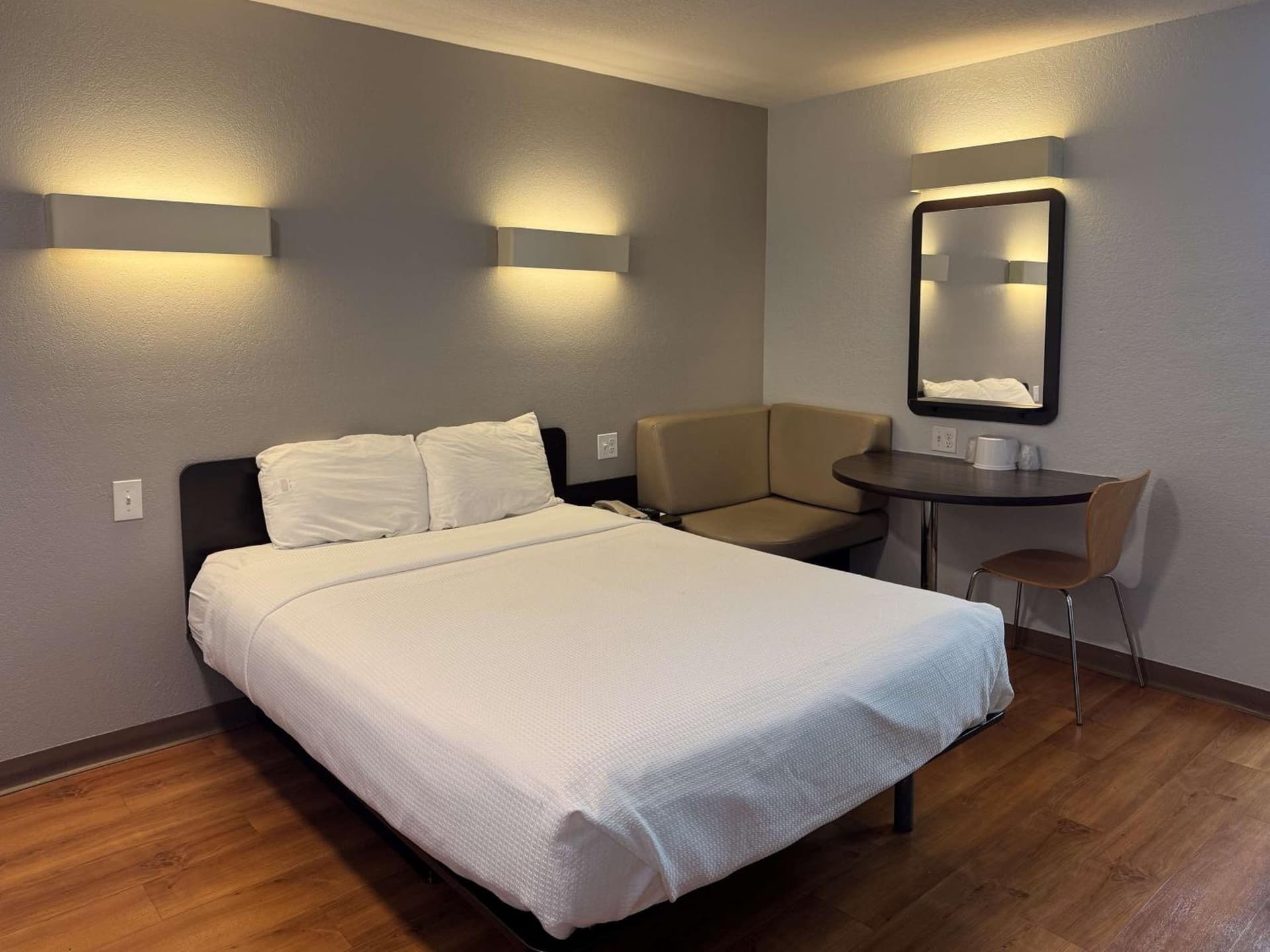 Motel 6-Simi Valley, CA gallery photo in Simi Valley, CA — image 8