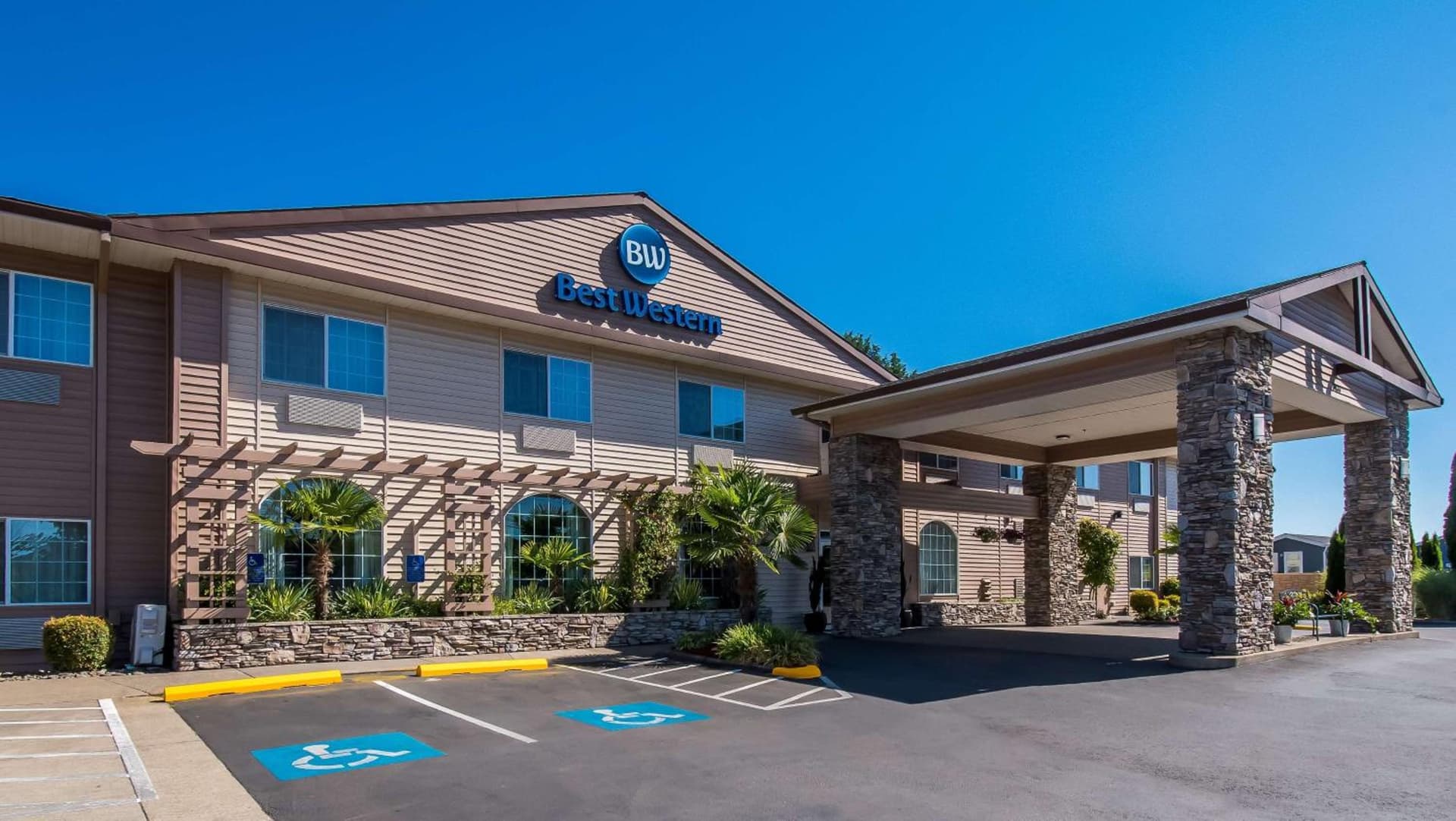Best Western University Inn and Suites featured exterior or lobby in Forest Grove, OR — similar hotel