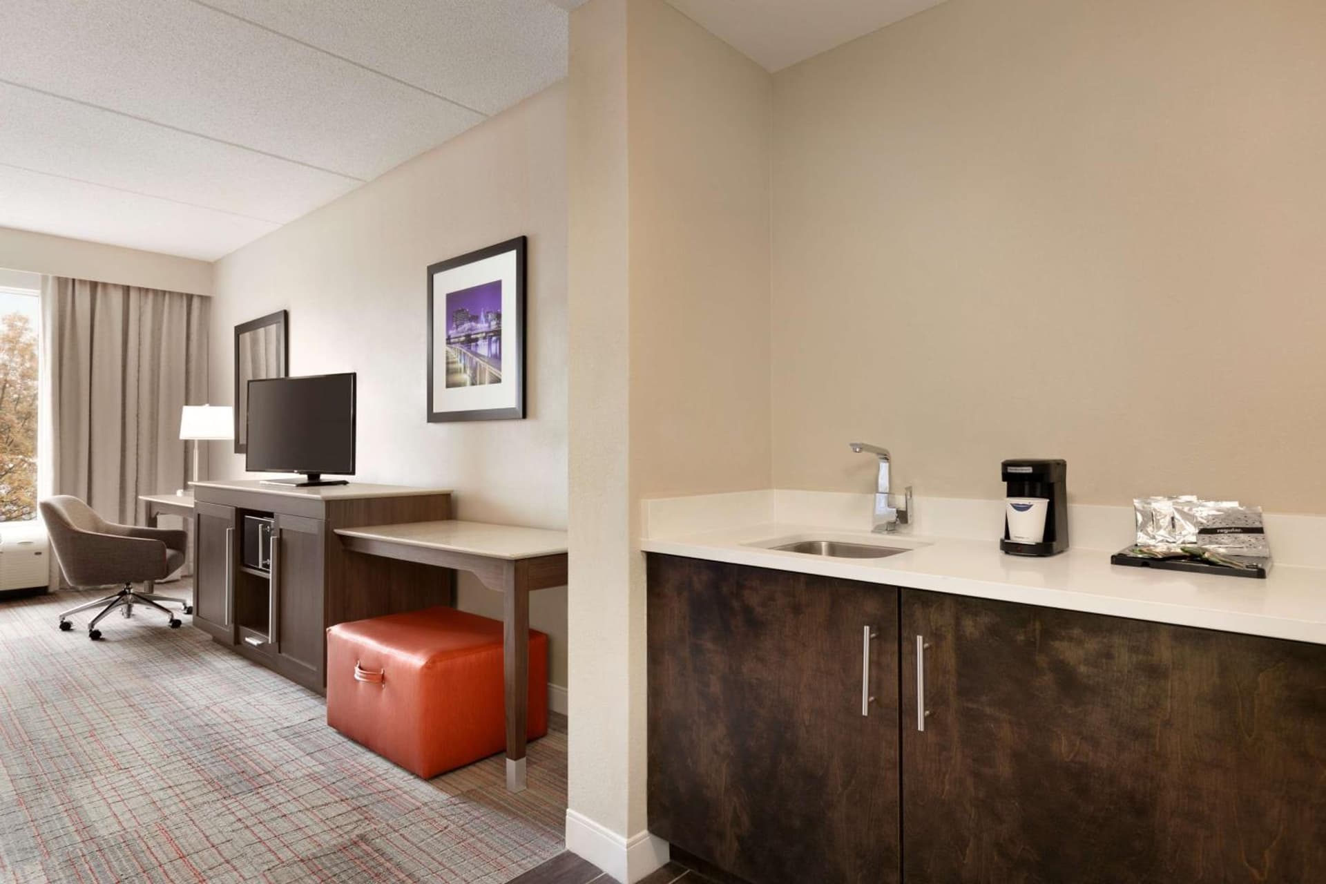 Hampton Inn Denville-Rockaway-Parsippany property views in Denville, NJ — gallery photo 3