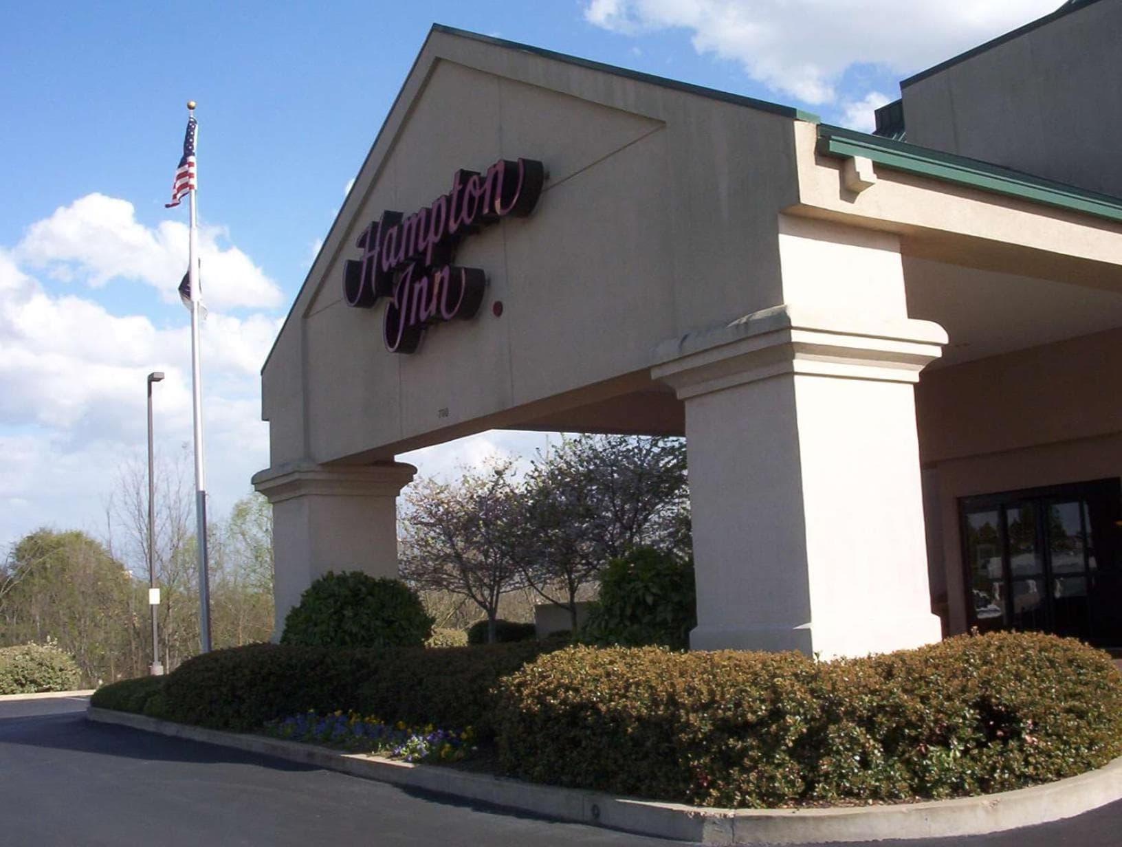 Hampton Inn Dyersburg property views in Dyersburg, TN — gallery photo 3