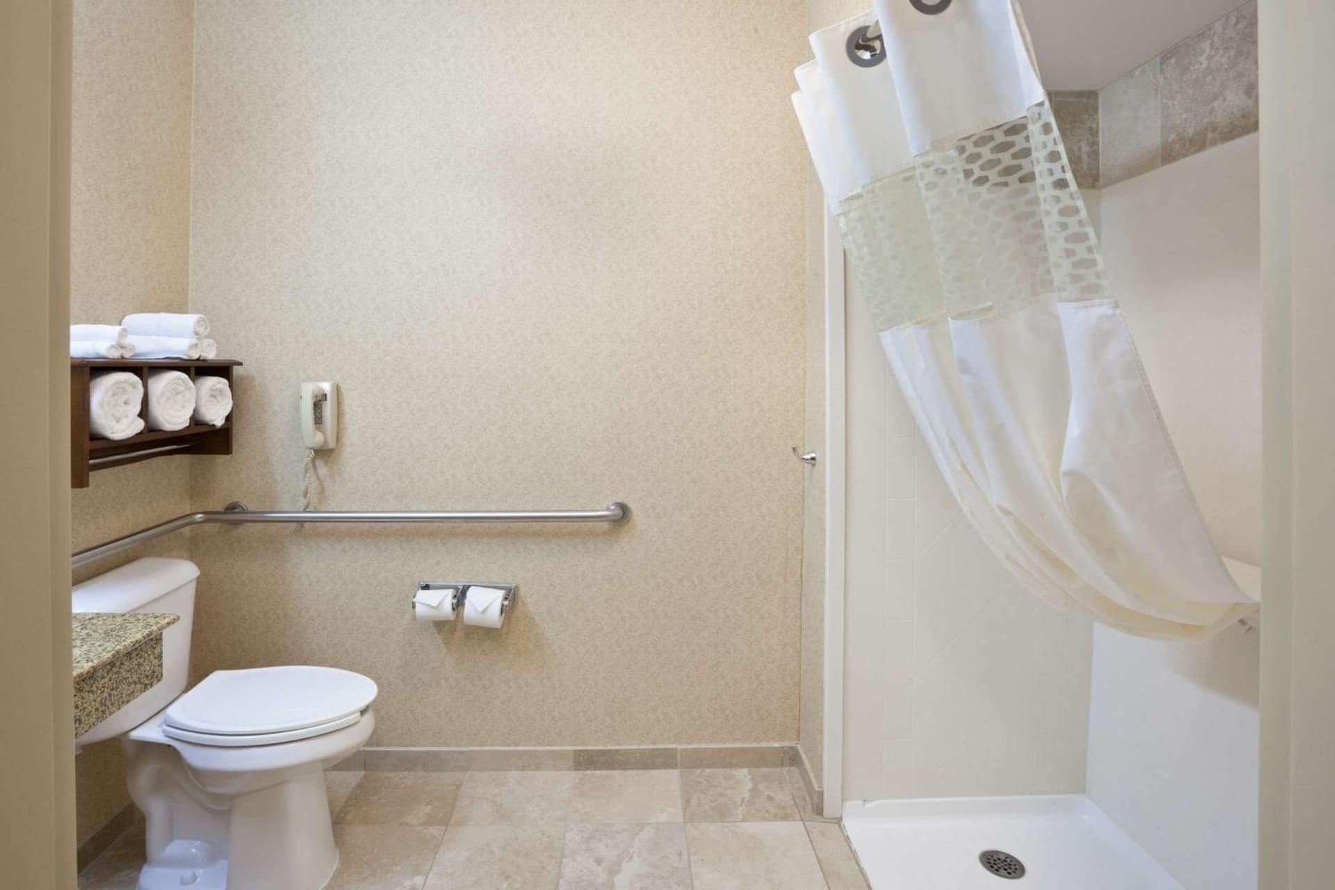 Hampton Inn Elkhart gallery photo in Elkhart, IN — image 9