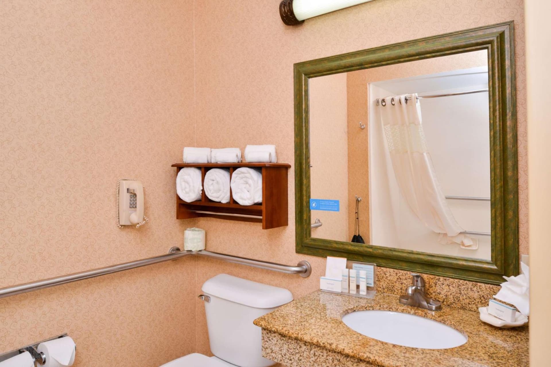Hampton Inn Elkhart gallery photo in Elkhart, IN — image 13