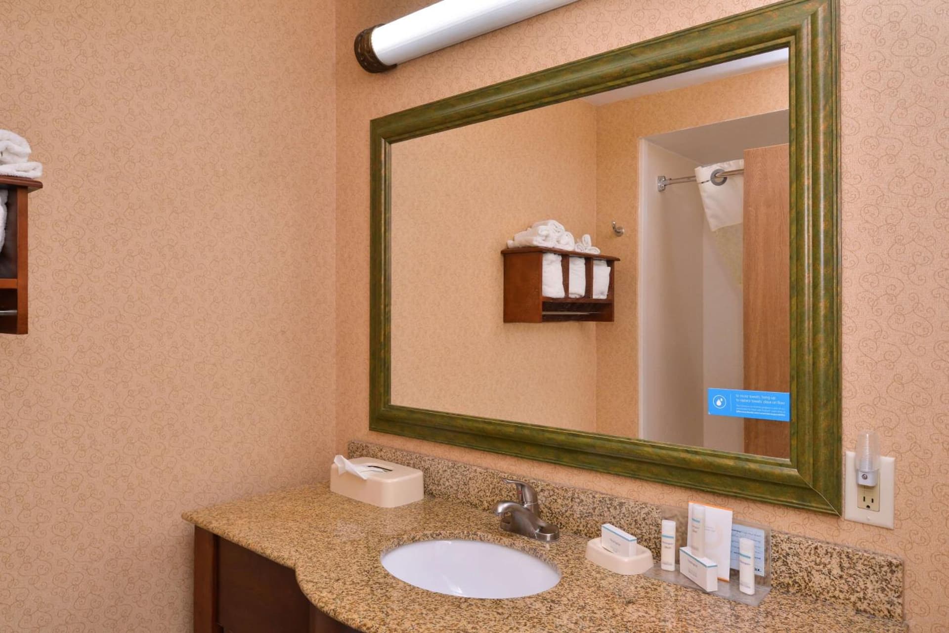 Hampton Inn Elkhart gallery photo in Elkhart, IN — image 36