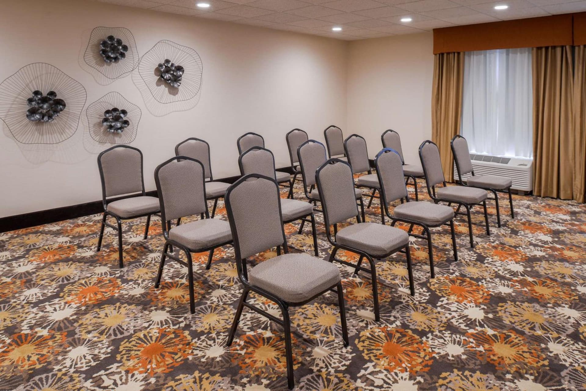 Hampton Inn Elkhart gallery photo in Elkhart, IN — image 26