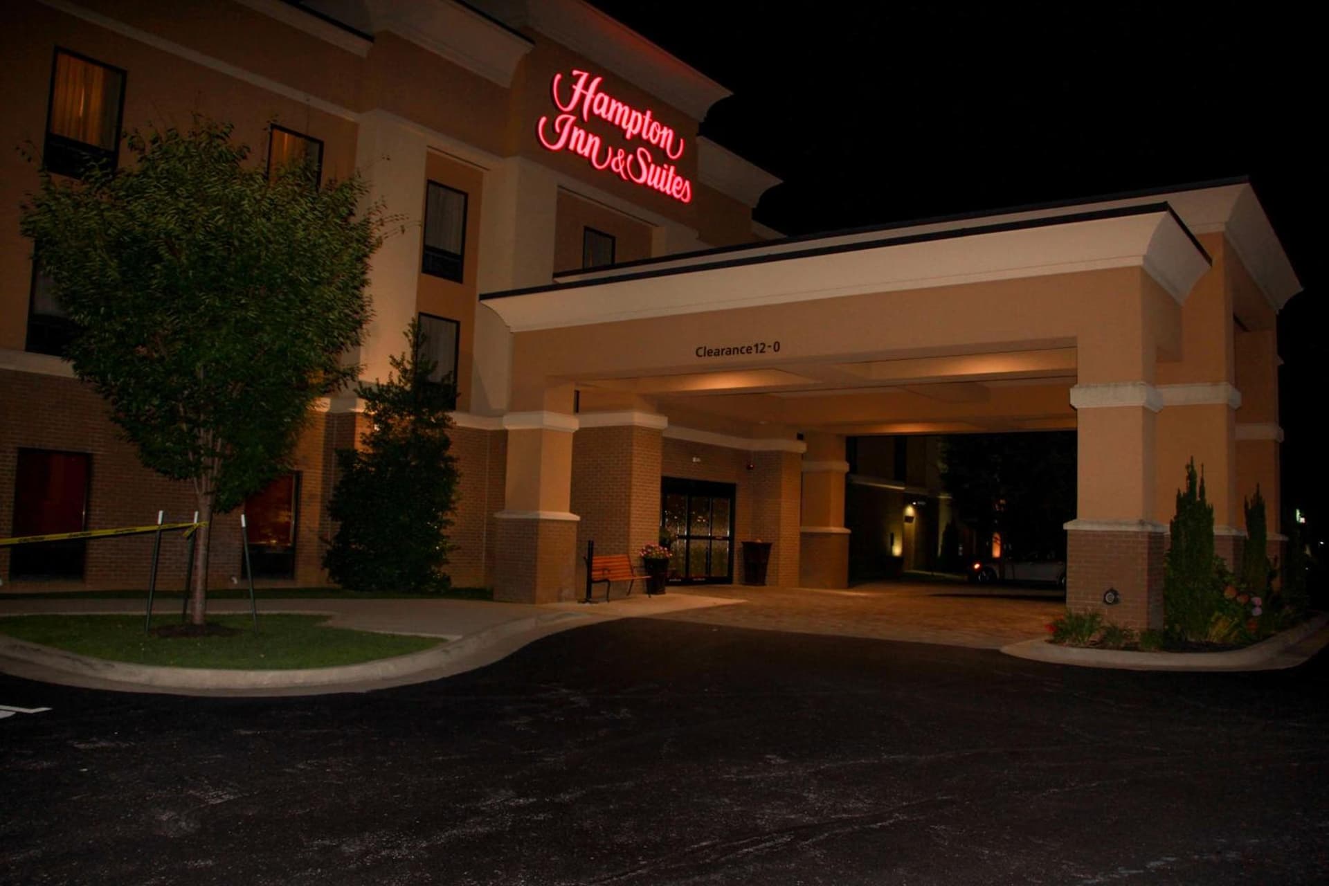 Hampton Inn & Suites Radcliff/Fort Knox interior in Radcliff, KY — gallery photo 2