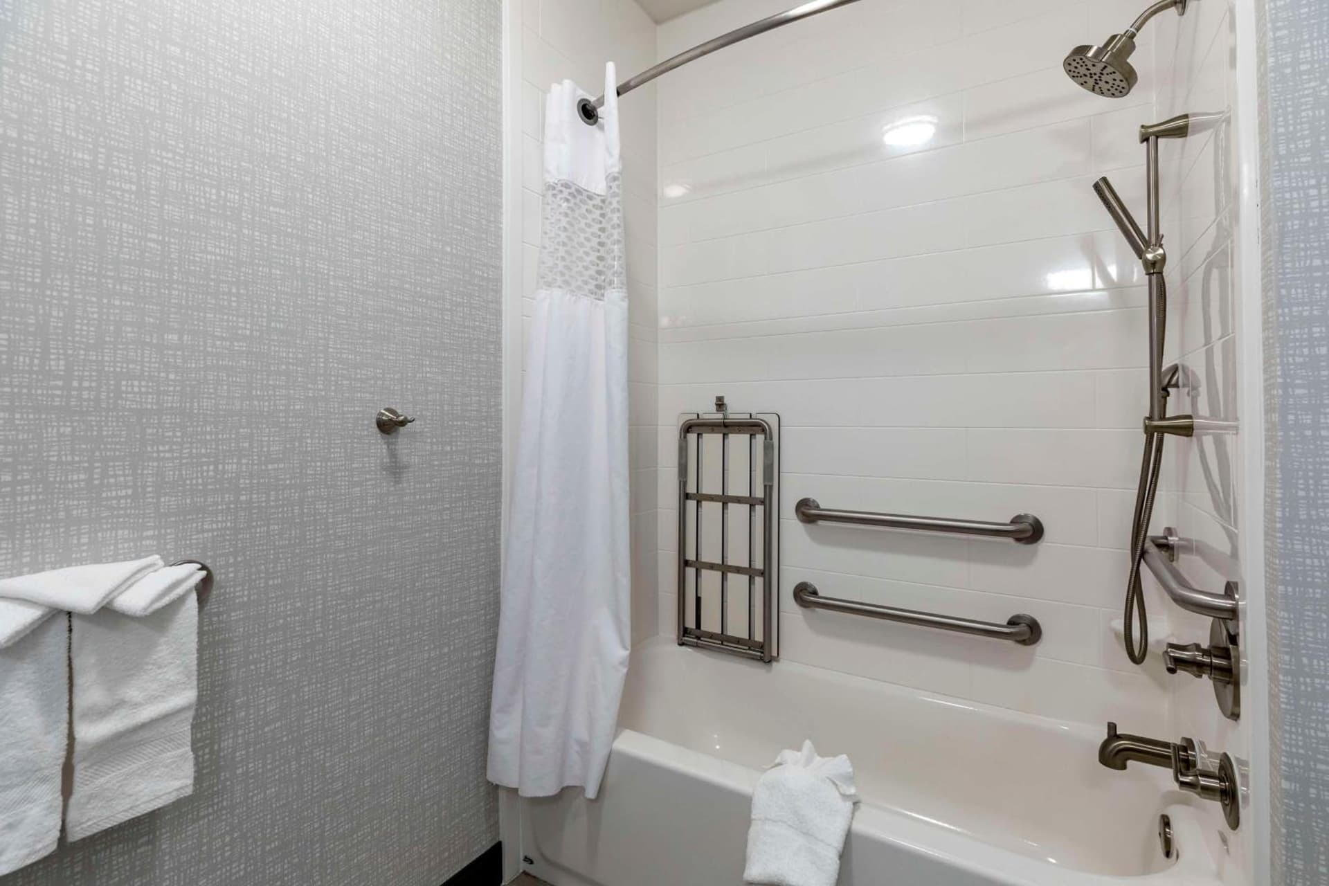 Hampton Inn Fort Collins gallery photo in Fort Collins, CO — image 28