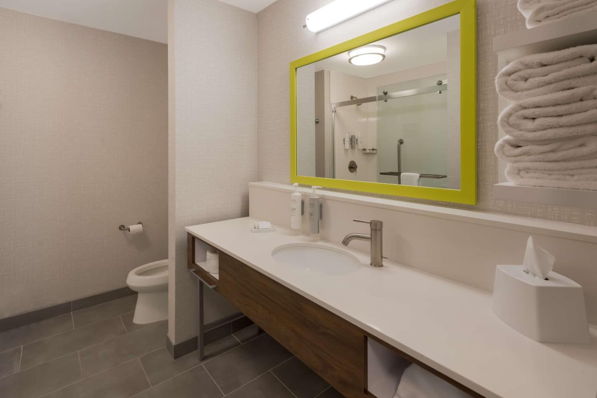 Hampton Inn and Suites Fredericksburg gallery photo in Fredericksburg, VA — image 37