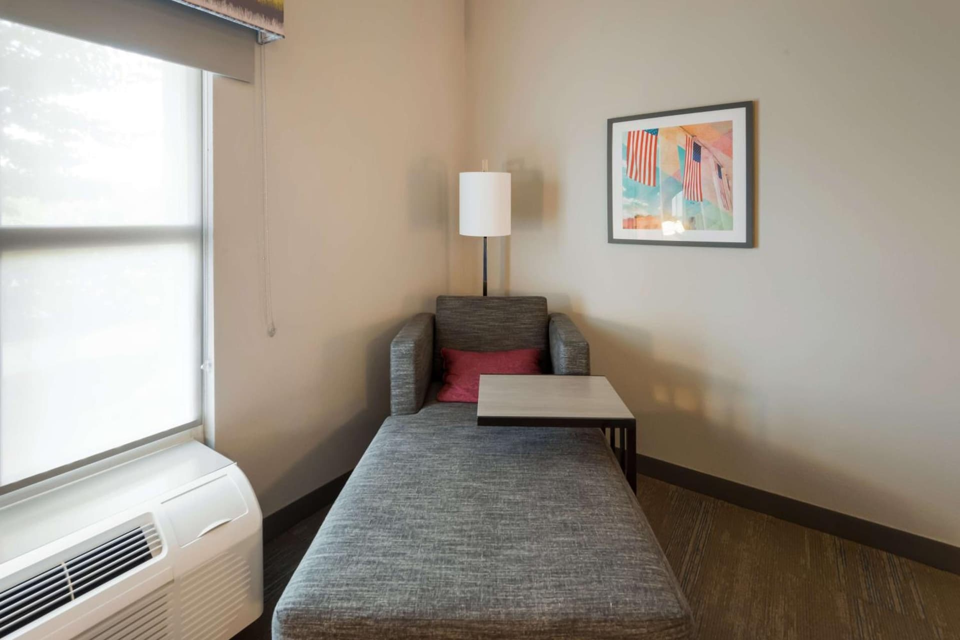 Hampton Inn and Suites Fredericksburg gallery photo in Fredericksburg, VA — image 12