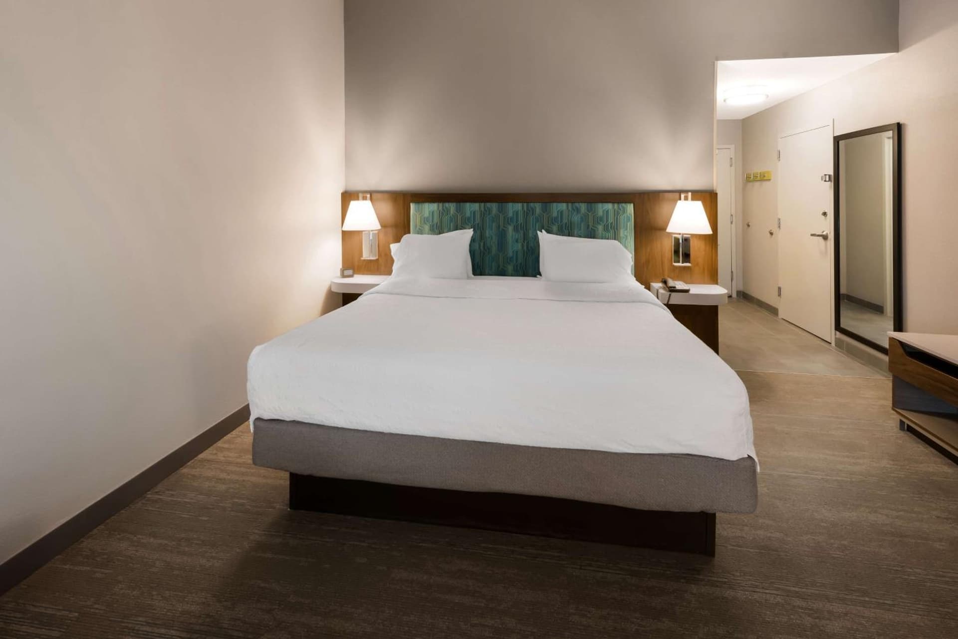 Hampton Inn and Suites Fredericksburg gallery photo in Fredericksburg, VA — image 11