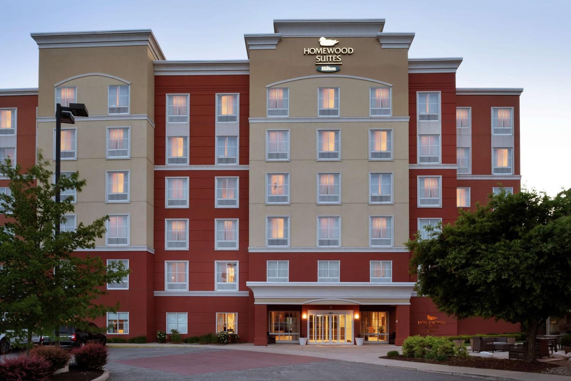 Homewood Suites Fort Wayne interior in Fort Wayne, IN — gallery photo 2