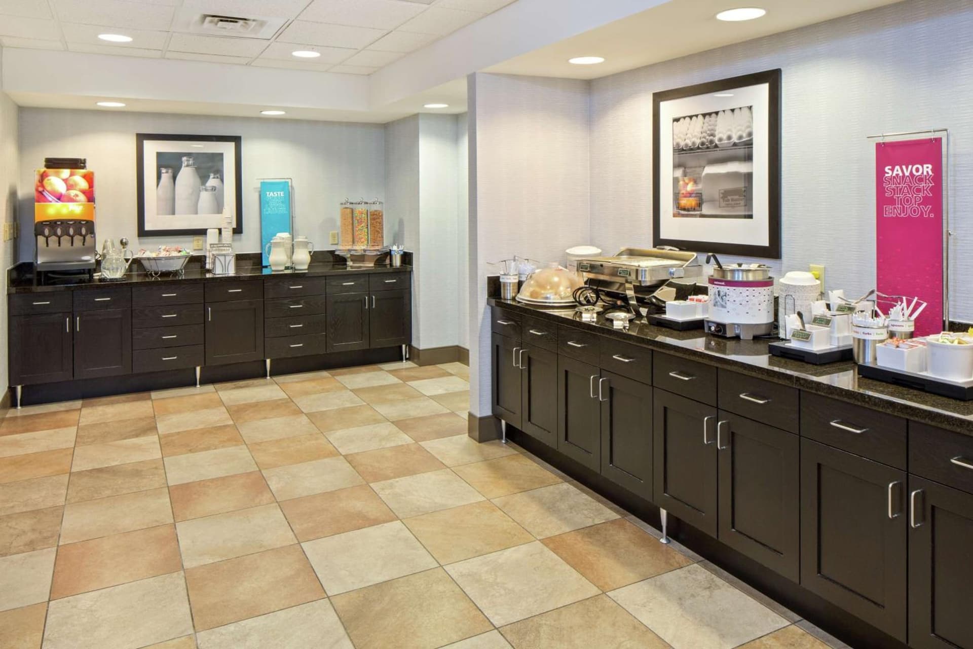 Hampton Inn & Suites Spokane Valley interior in Spokane Valley, WA — gallery photo 2