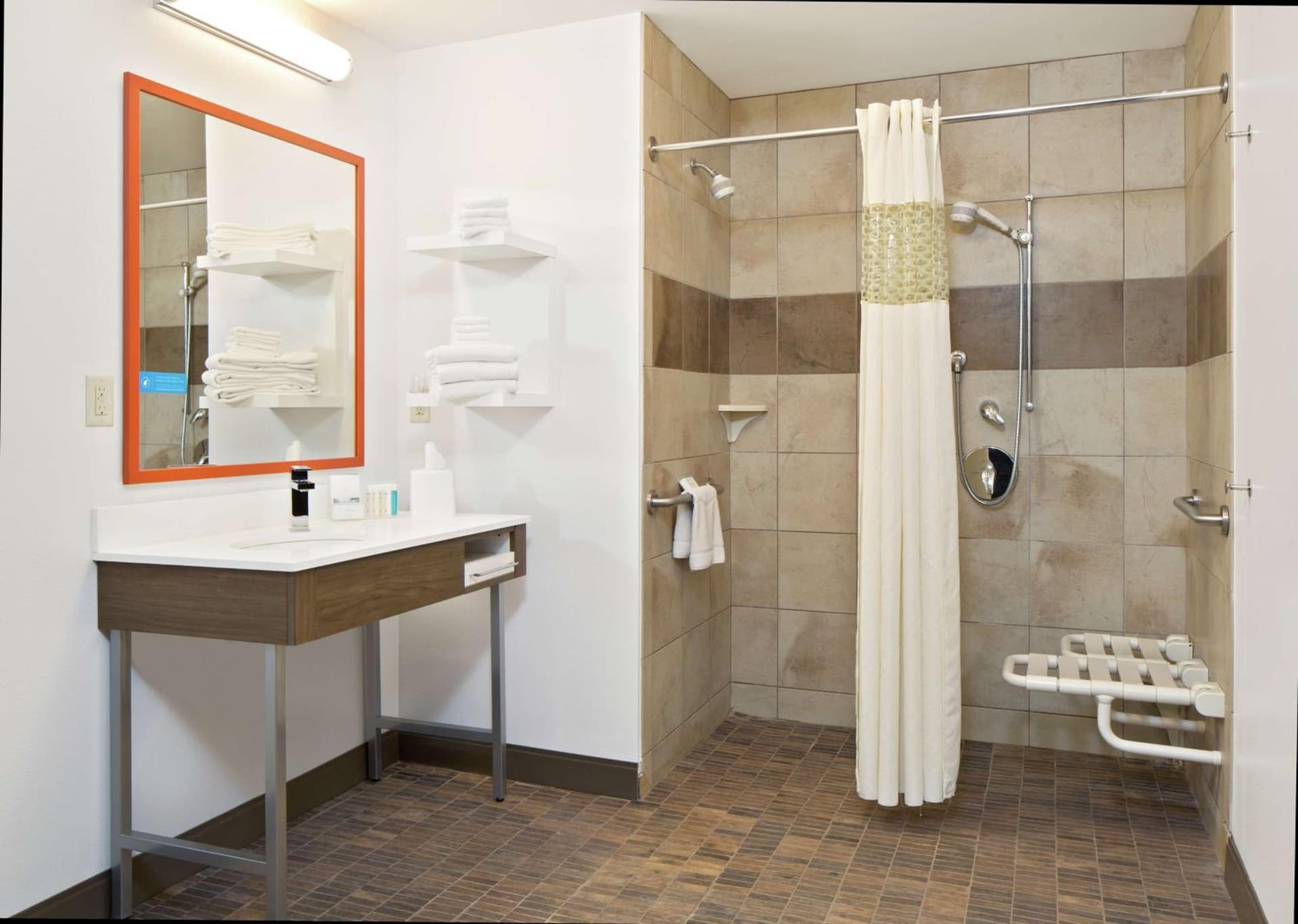 Hampton Inn & Suites Spokane Valley gallery photo in Spokane Valley, WA — image 9