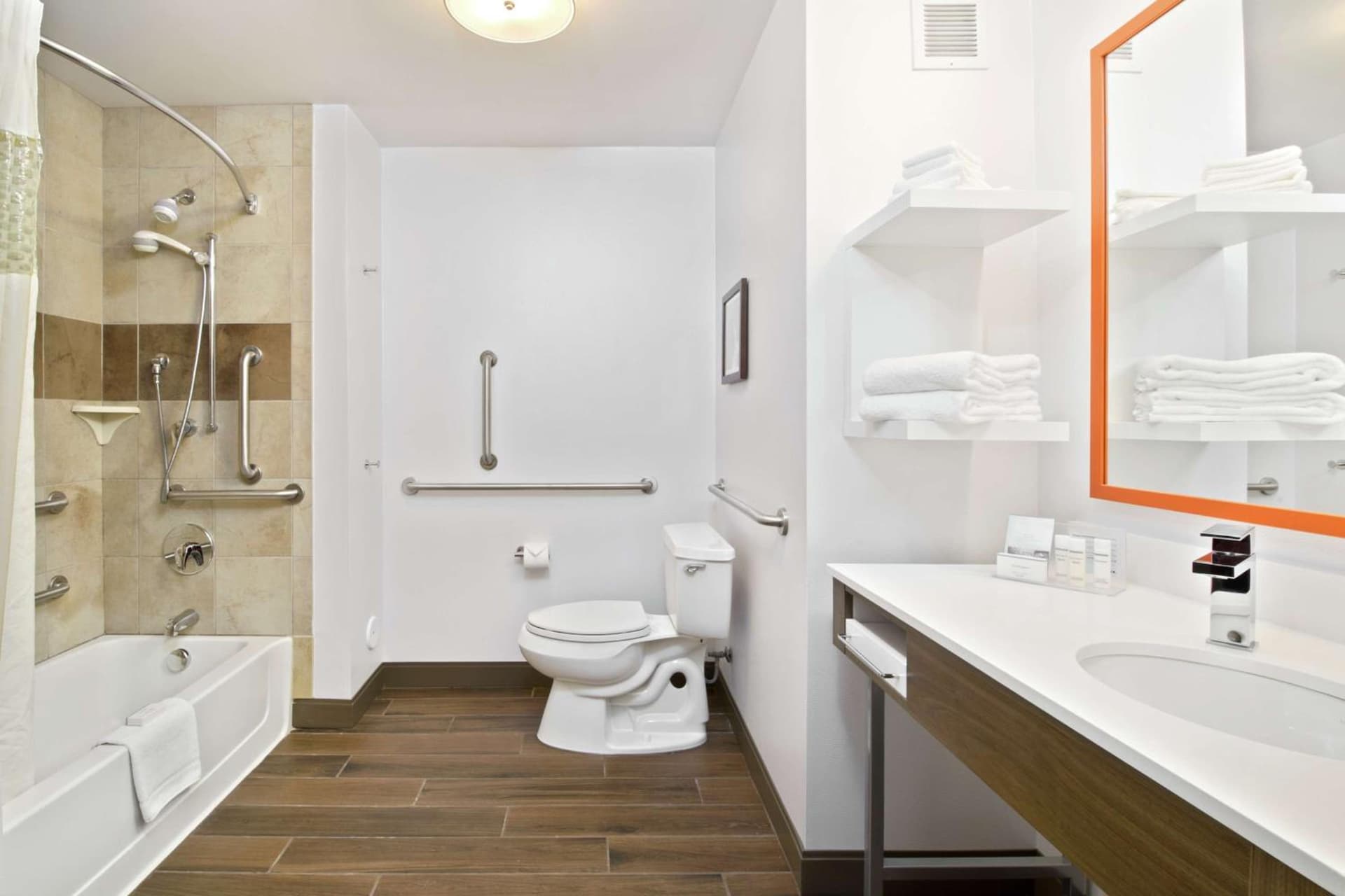 Hampton Inn & Suites Spokane Valley gallery photo in Spokane Valley, WA — image 37