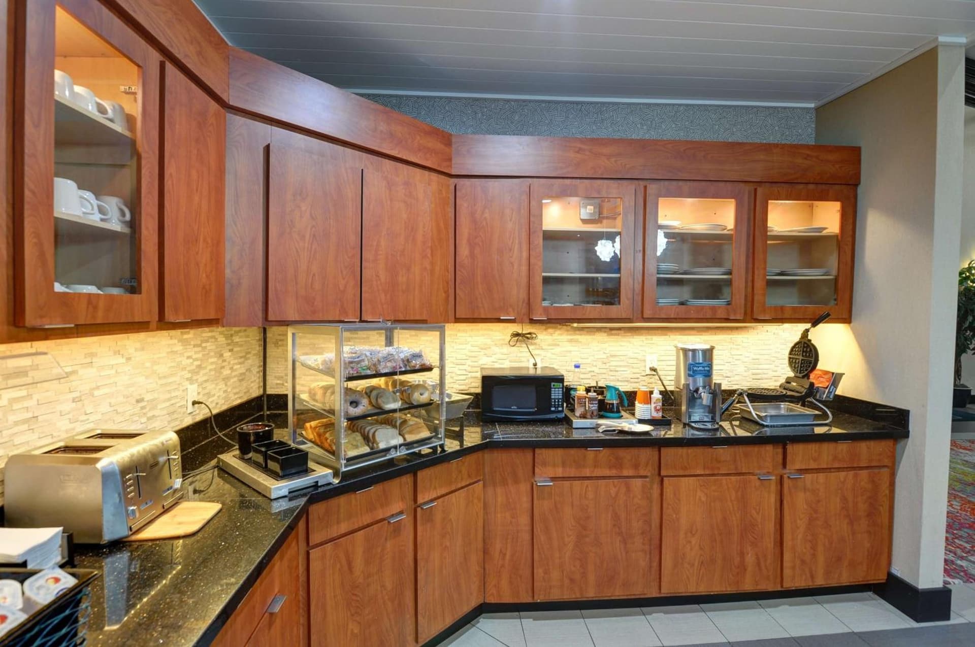Homewood Suites by Hilton- Longview interior in Longview, TX — gallery photo 2