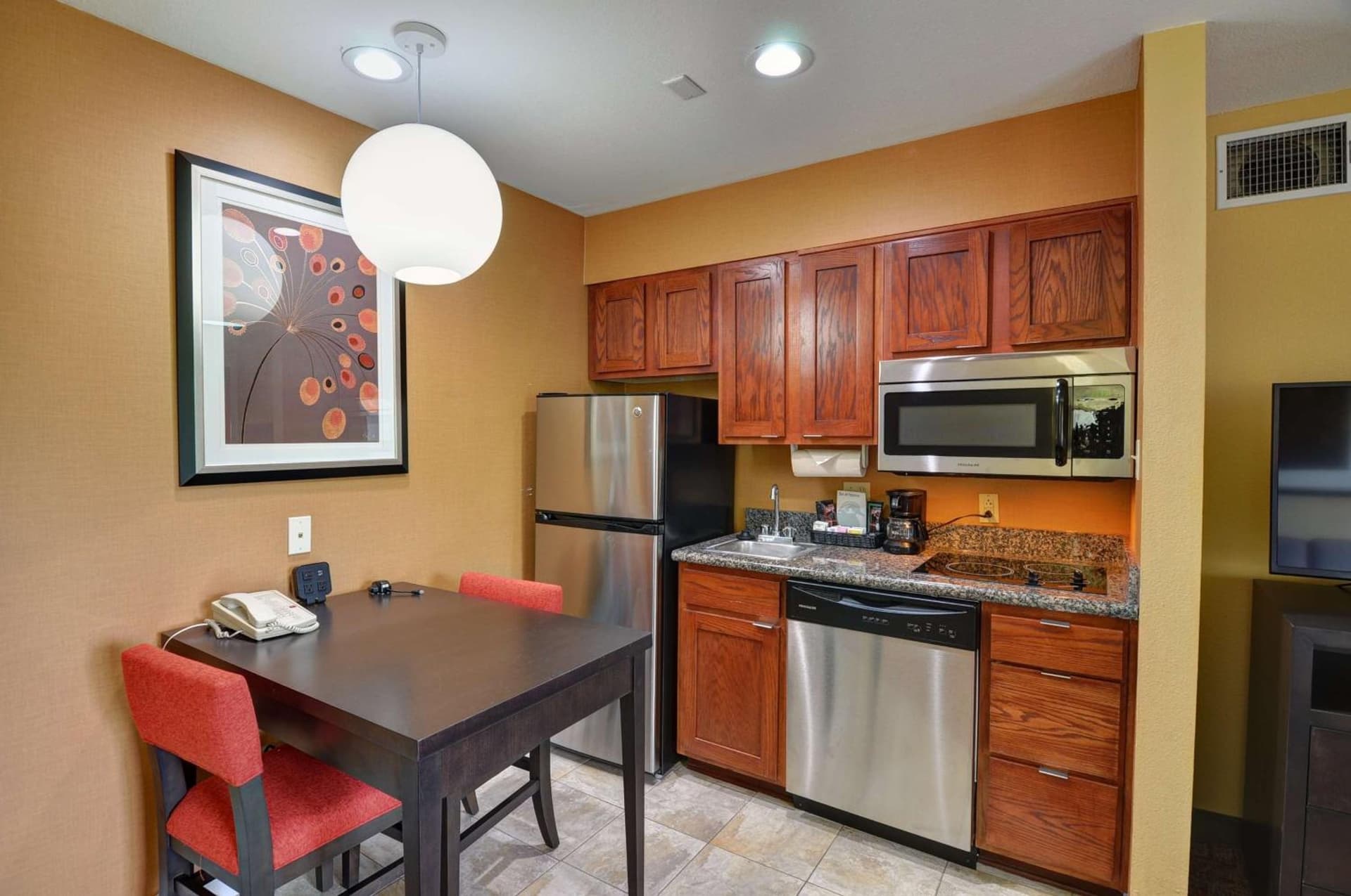 Homewood Suites by Hilton- Longview gallery photo in Longview, TX — image 7