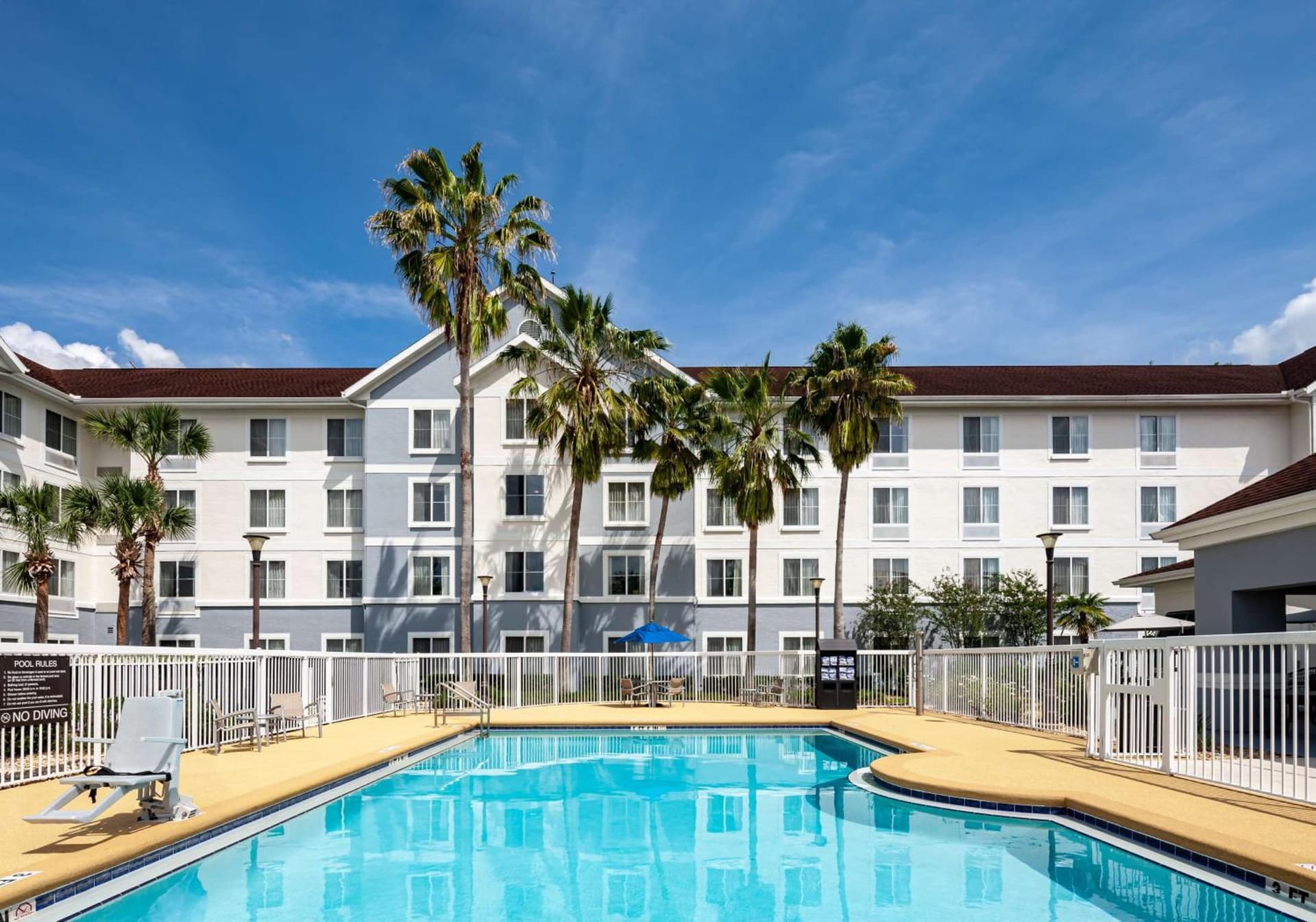 Homewood Suites by Hilton Gainesville interior in Gainesville, FL — gallery photo 2