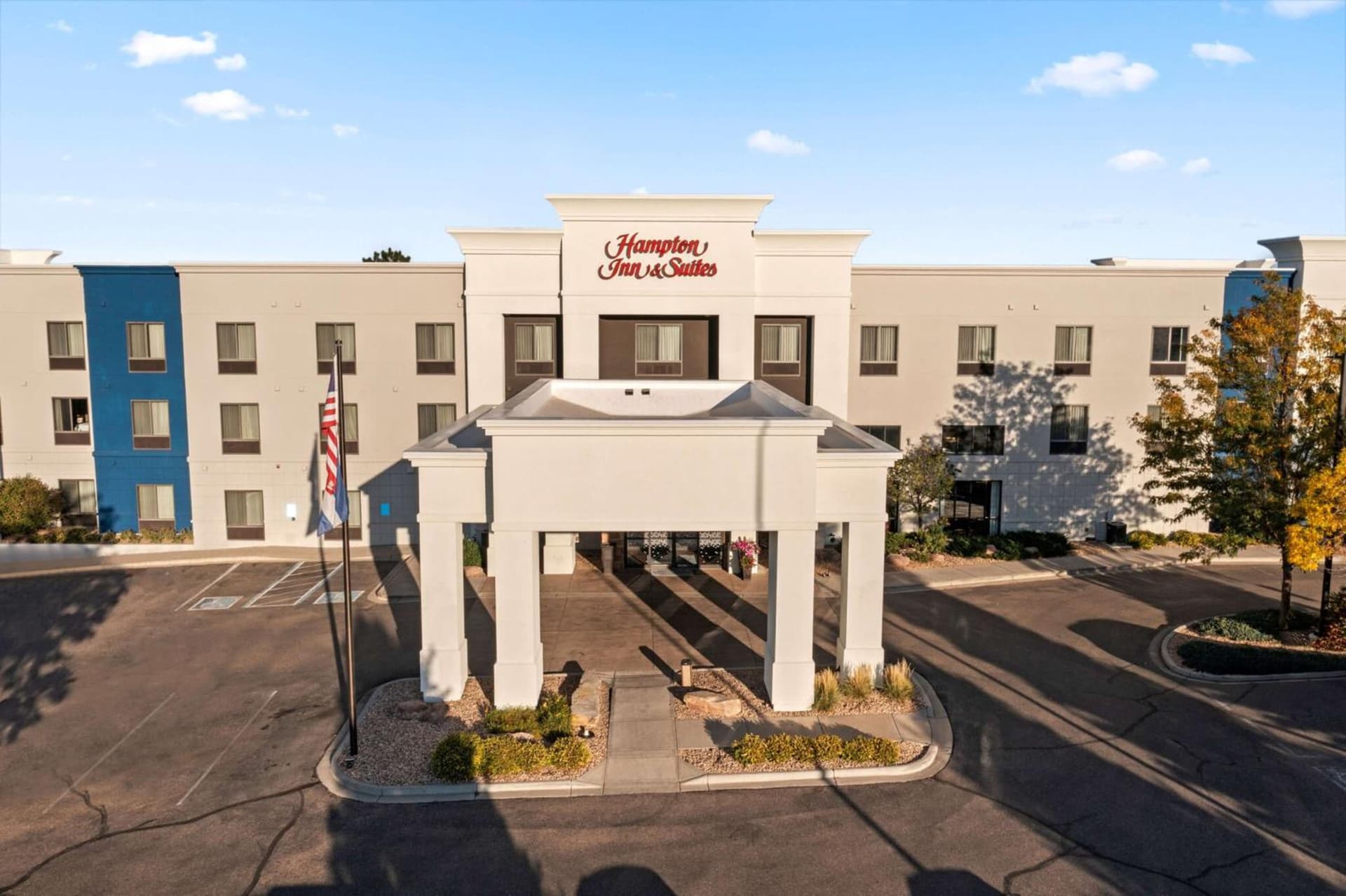 Hampton Inn & Suites Greeley interior in Greeley, CO — gallery photo 2