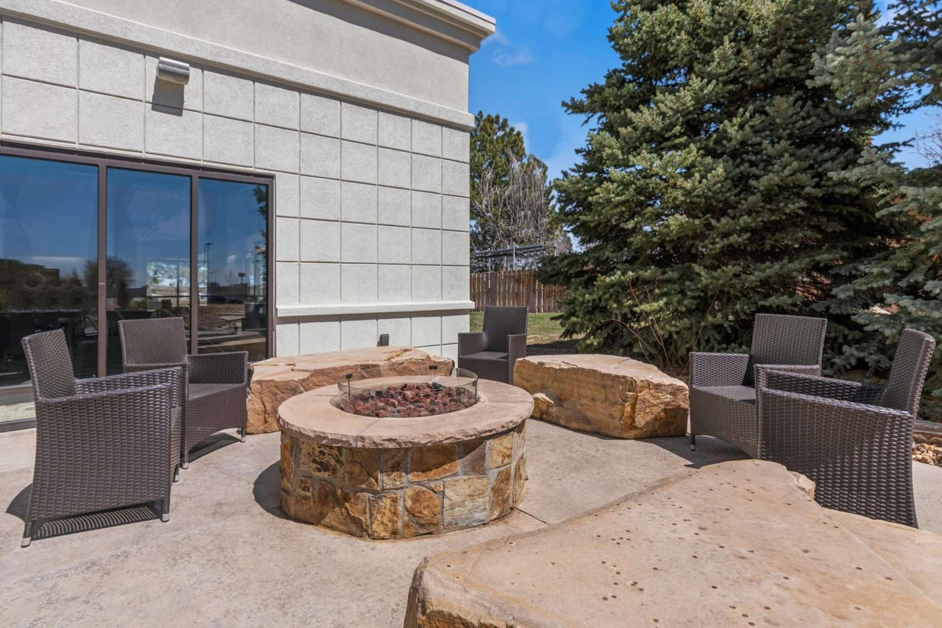 Hampton Inn & Suites Greeley gallery photo in Greeley, CO — image 54
