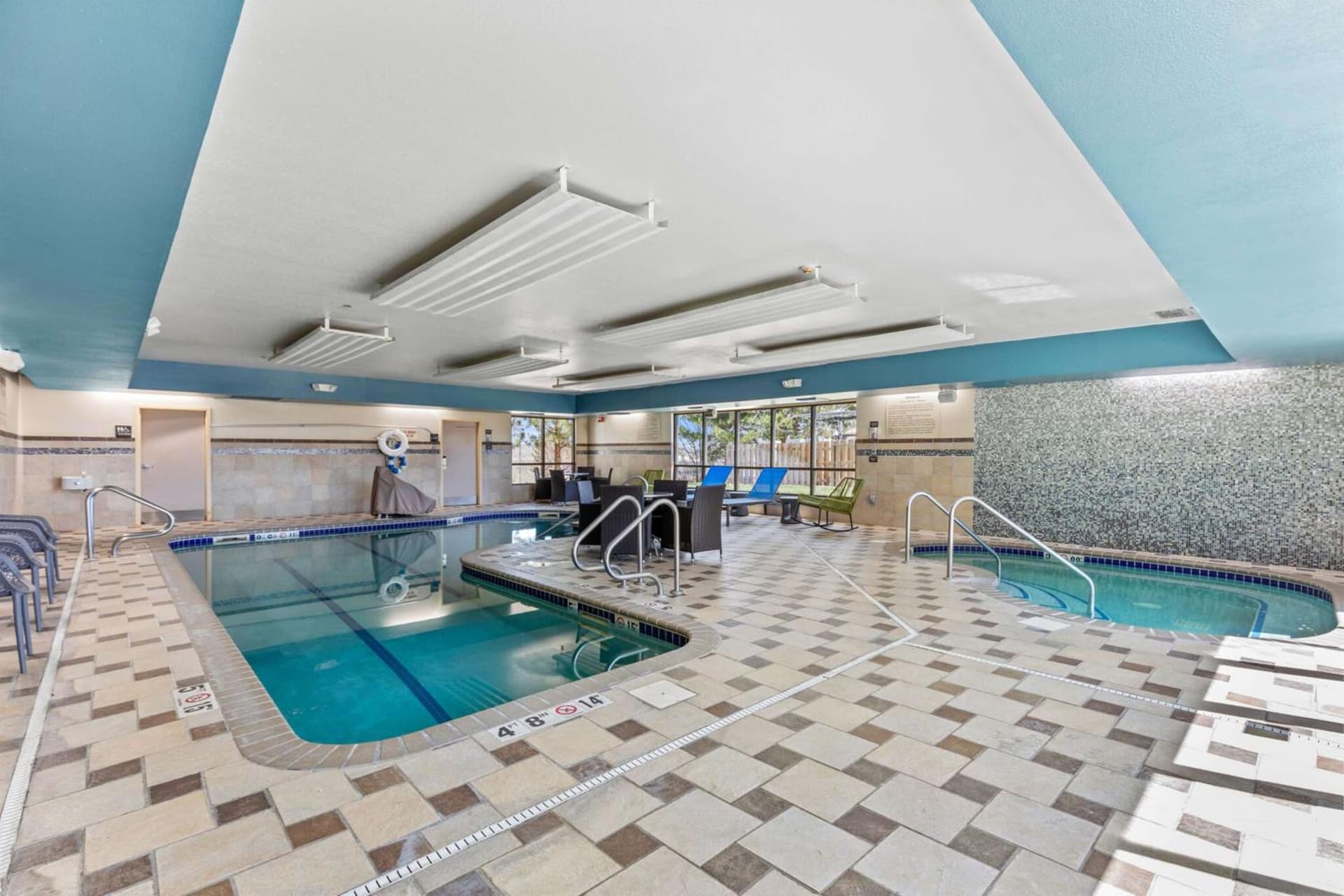 Hampton Inn & Suites Greeley gallery photo in Greeley, CO — image 19