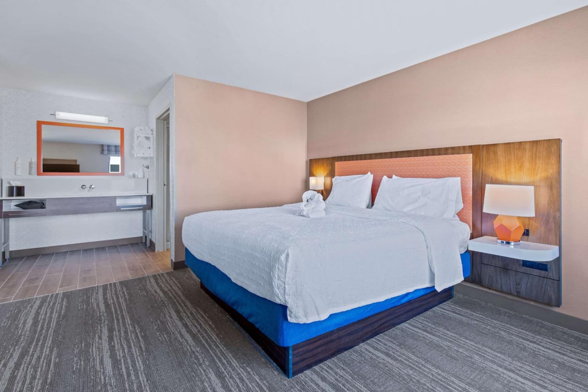 Hampton Inn & Suites Greeley gallery photo in Greeley, CO — image 41