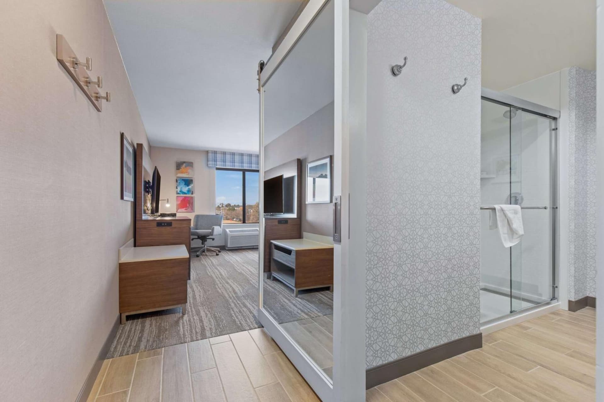 Hampton Inn & Suites Greeley gallery photo in Greeley, CO — image 26