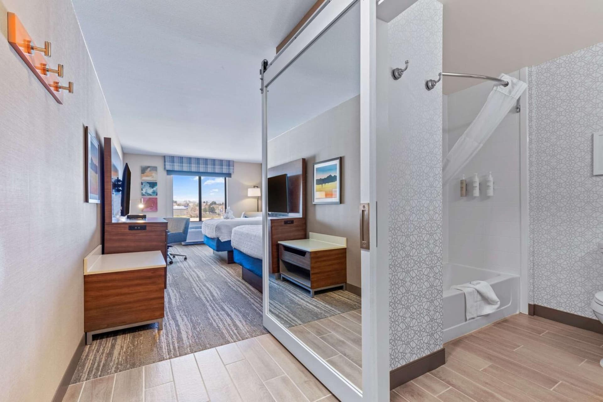 Hampton Inn & Suites Greeley gallery photo in Greeley, CO — image 42
