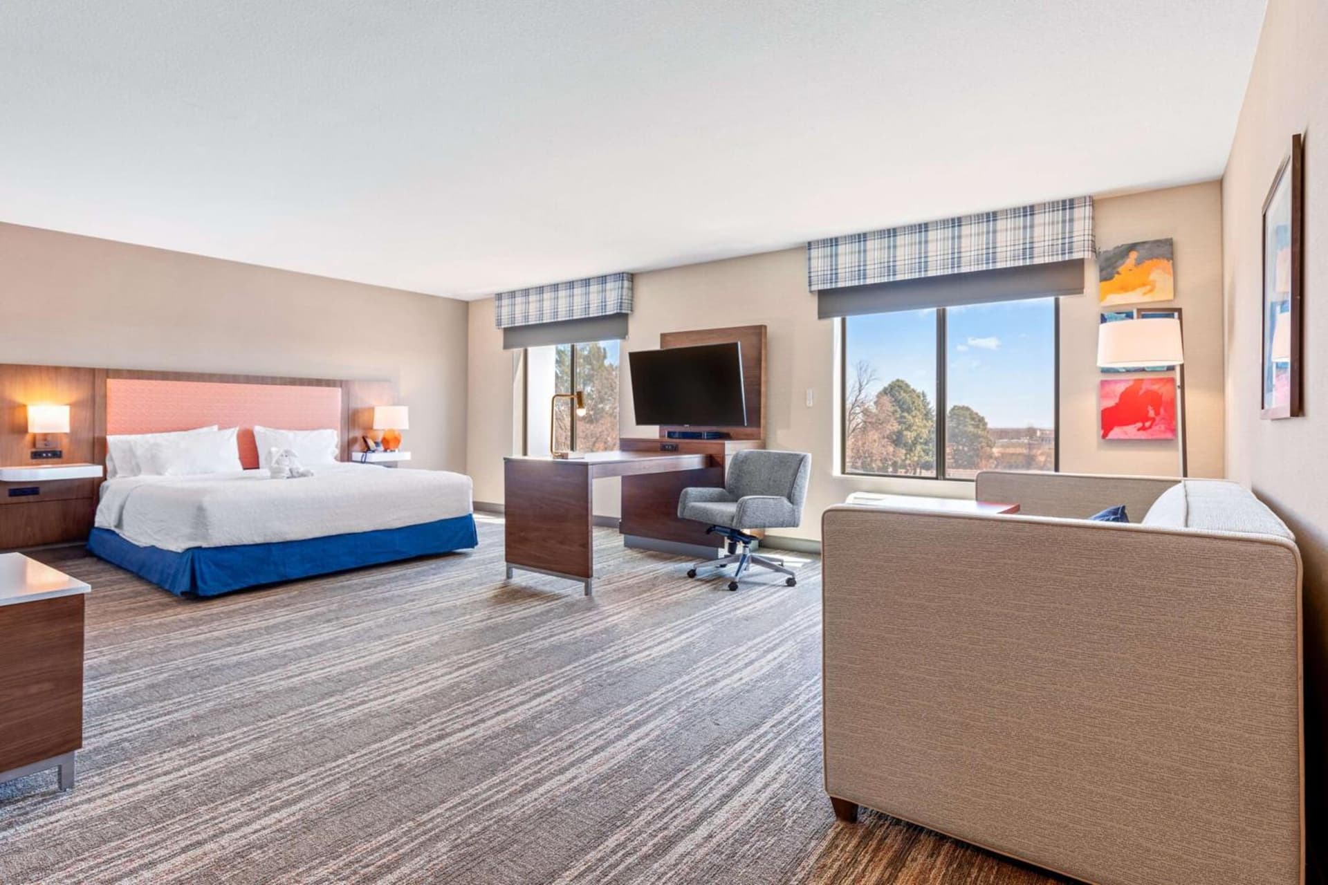 Hampton Inn & Suites Greeley gallery photo in Greeley, CO — image 25