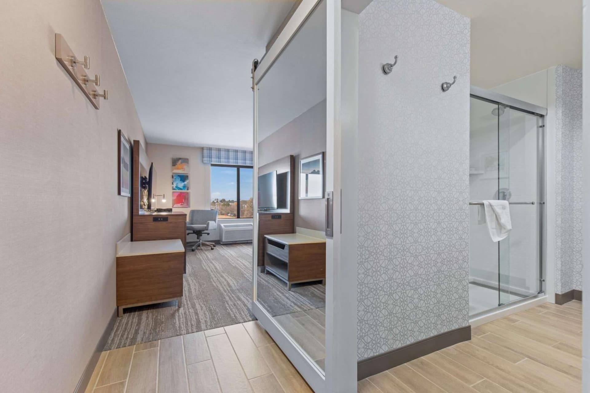 Hampton Inn & Suites Greeley gallery photo in Greeley, CO — image 38