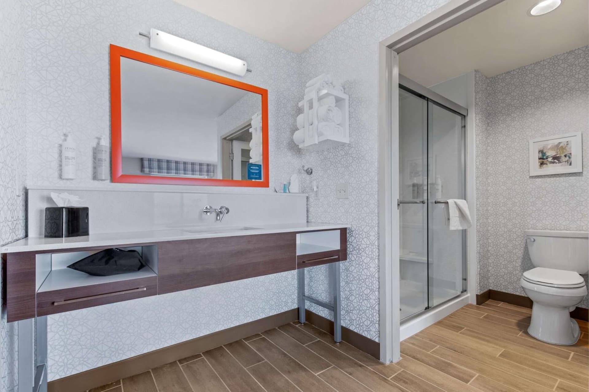 Hampton Inn & Suites Greeley gallery photo in Greeley, CO — image 11