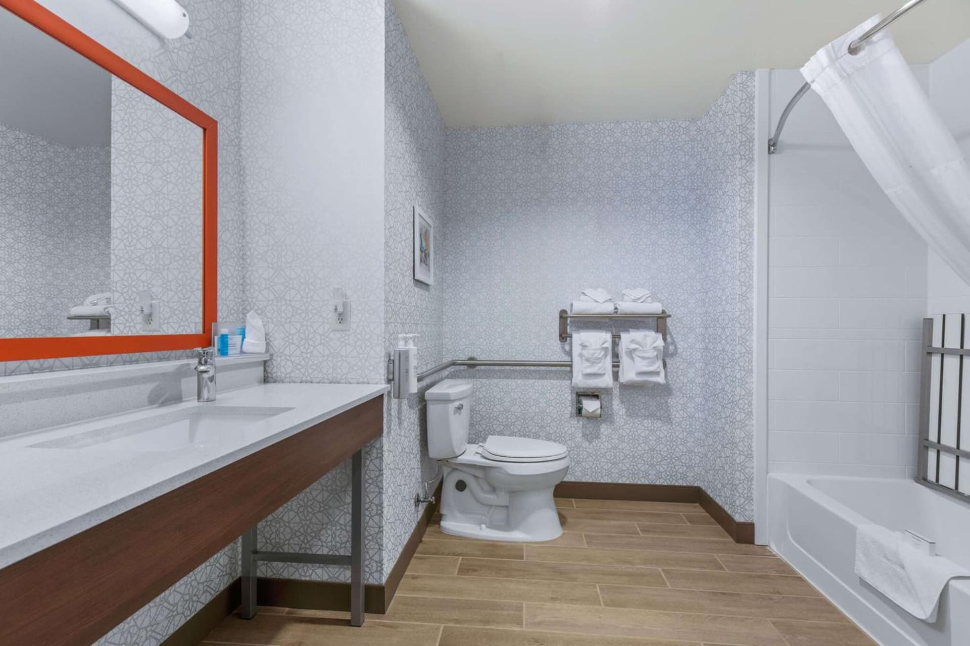 Hampton Inn & Suites Greeley gallery photo in Greeley, CO — image 9