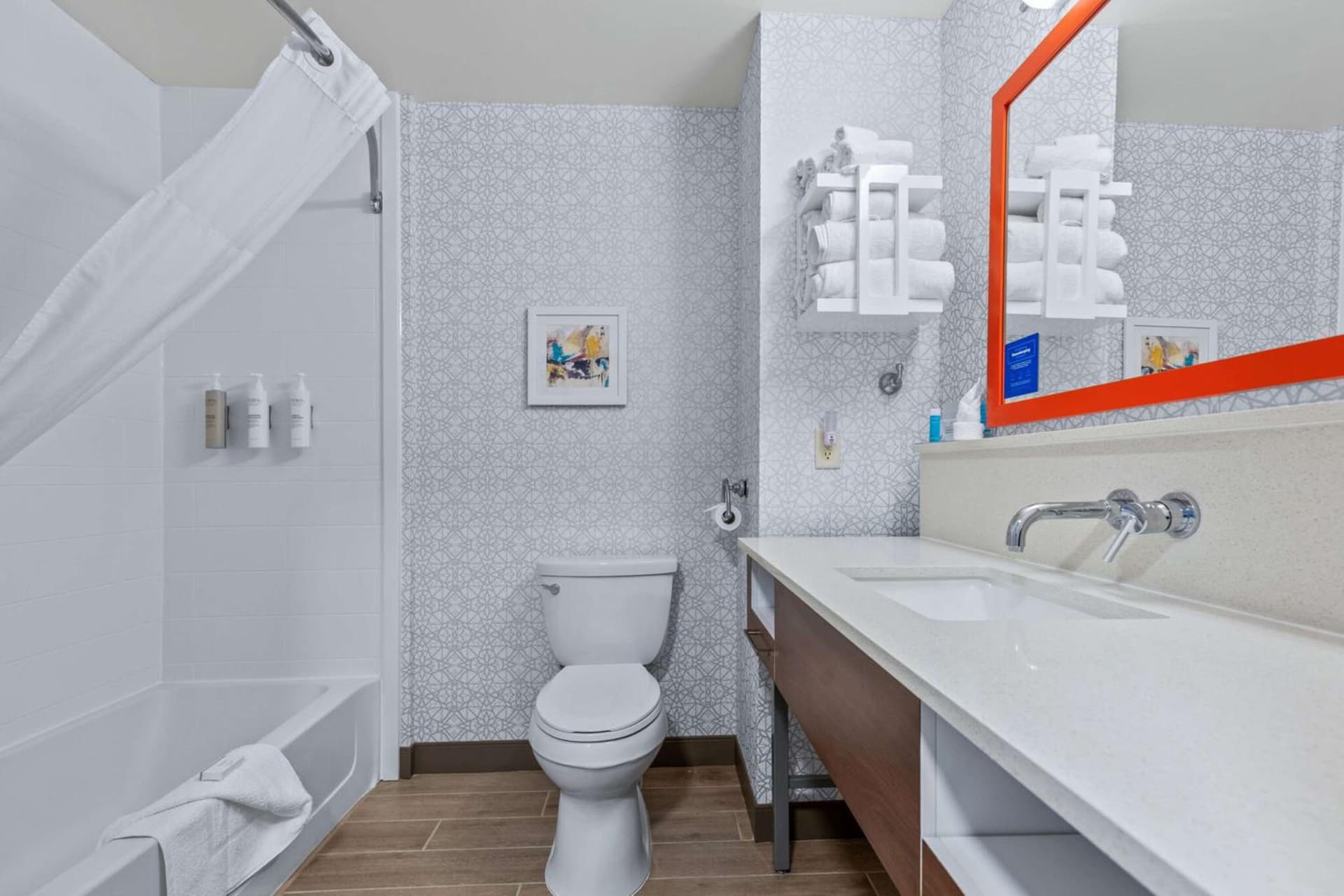Hampton Inn & Suites Greeley gallery photo in Greeley, CO — image 14