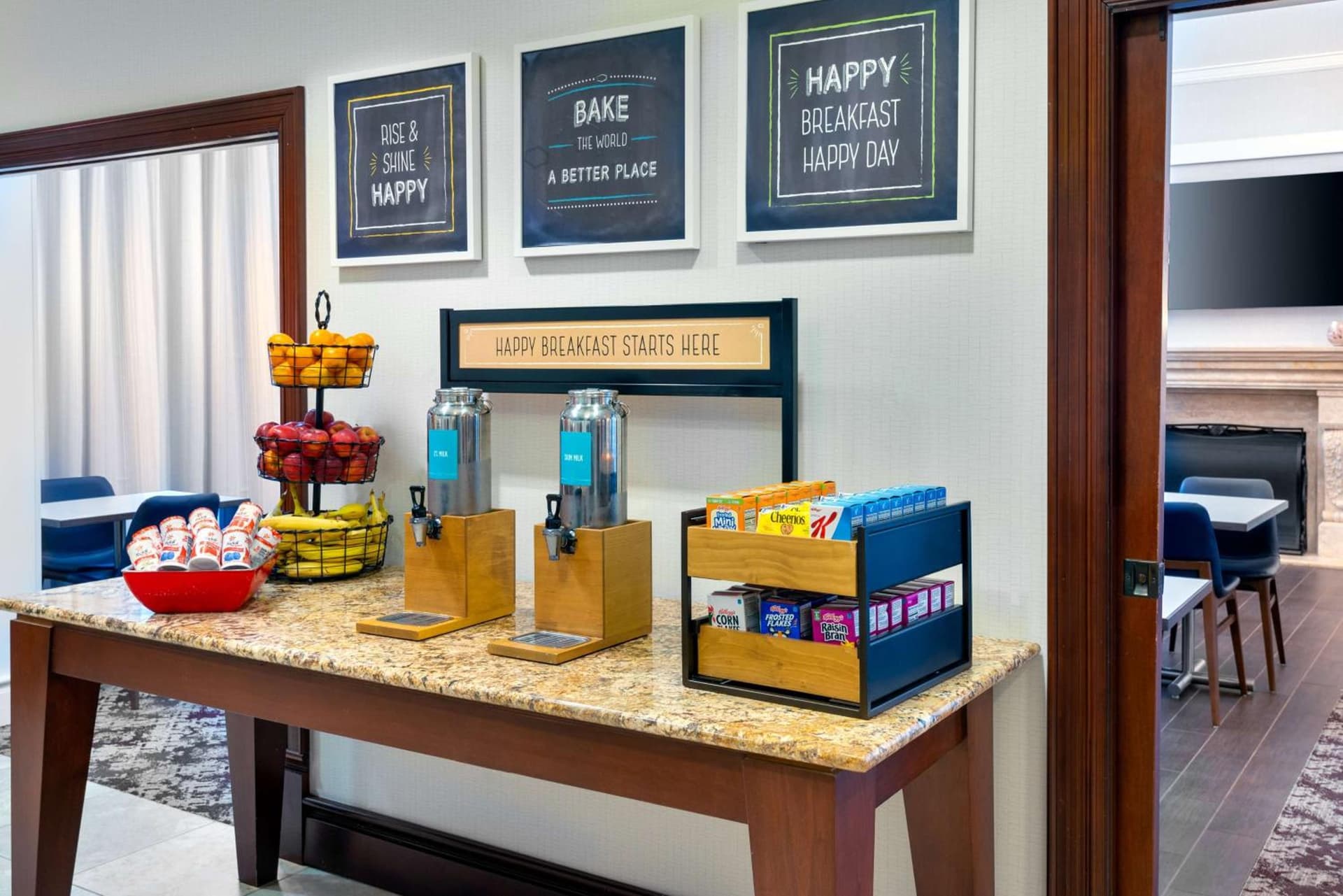 Hampton Inn and Suites Hartford/Farmington interior in Farmington — gallery photo 2