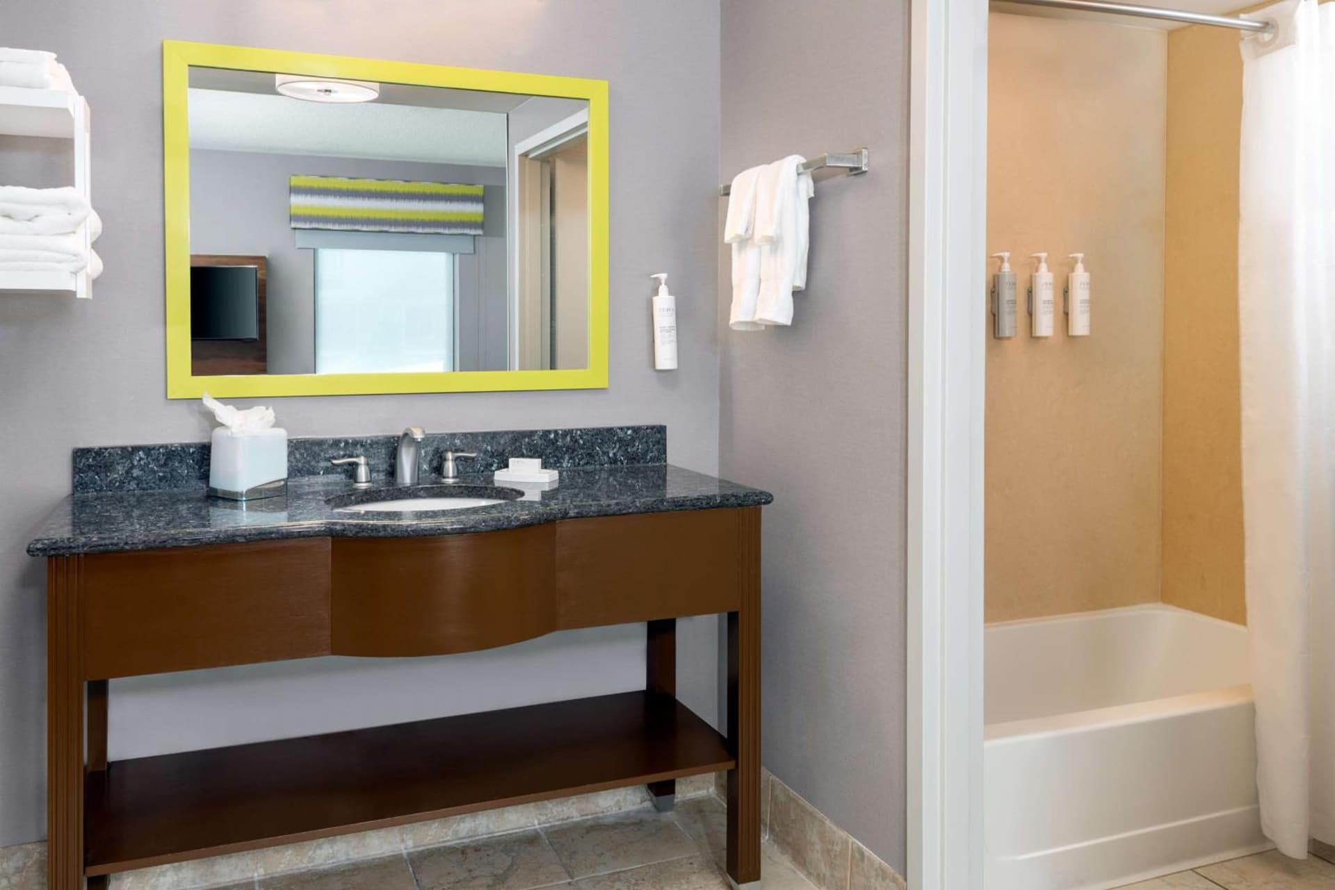 Hampton Inn and Suites Hartford/Farmington gallery photo in Farmington — image 28