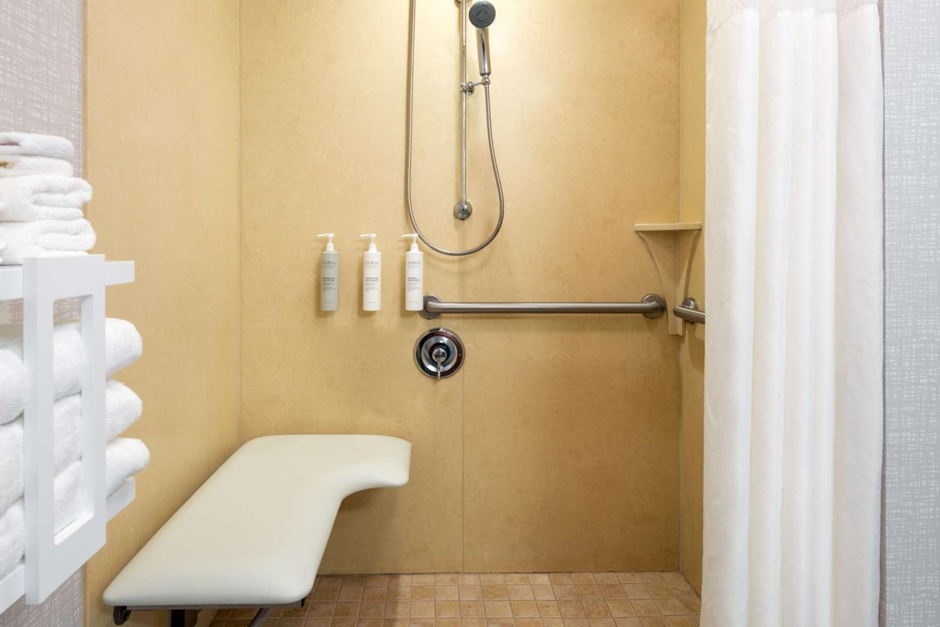 Hampton Inn and Suites Hartford/Farmington gallery photo in Farmington — image 43